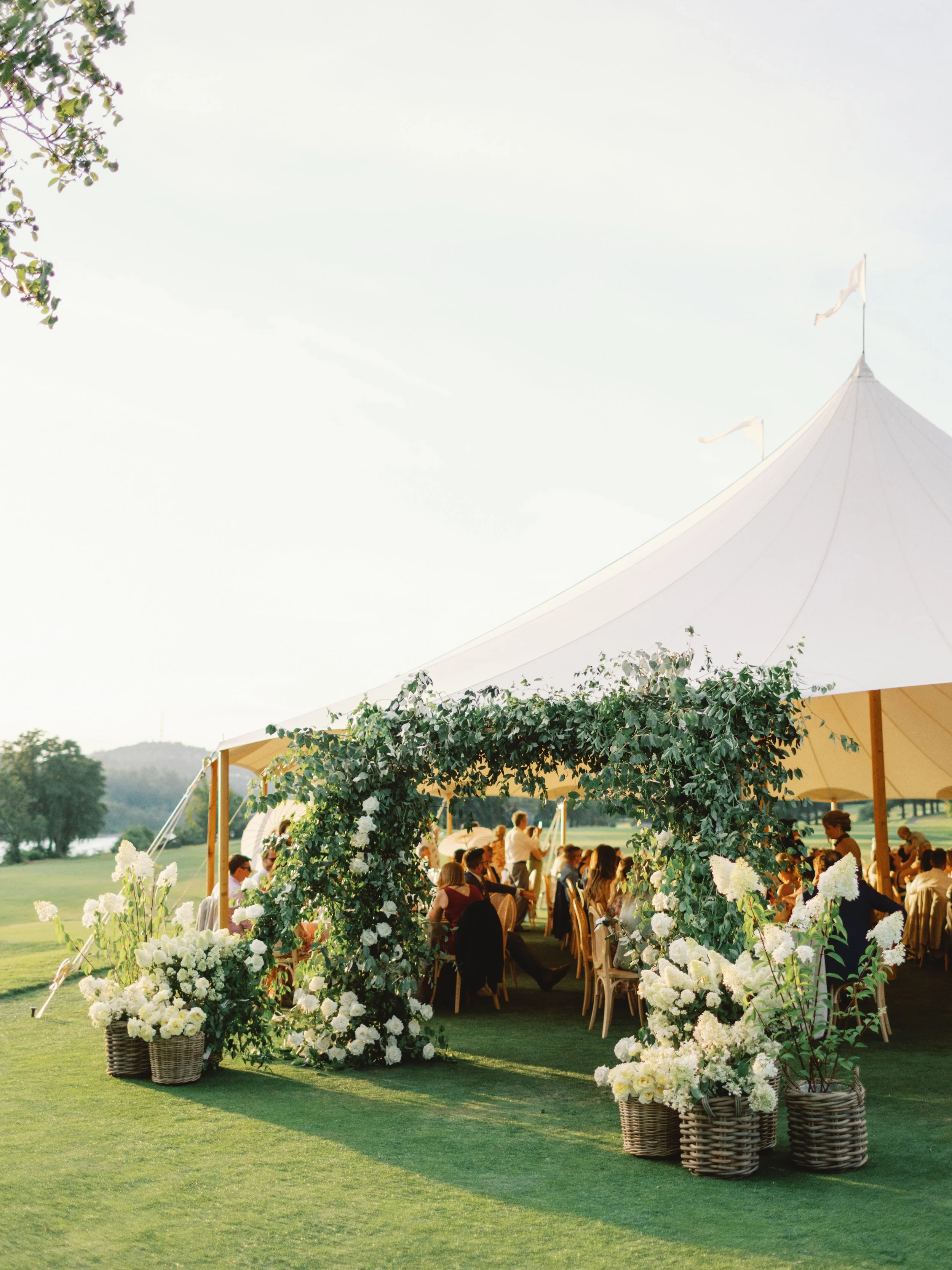 Julia &amp; Ryan’s Romantic Black-Tie Garden Wedding at Waverley Country Club