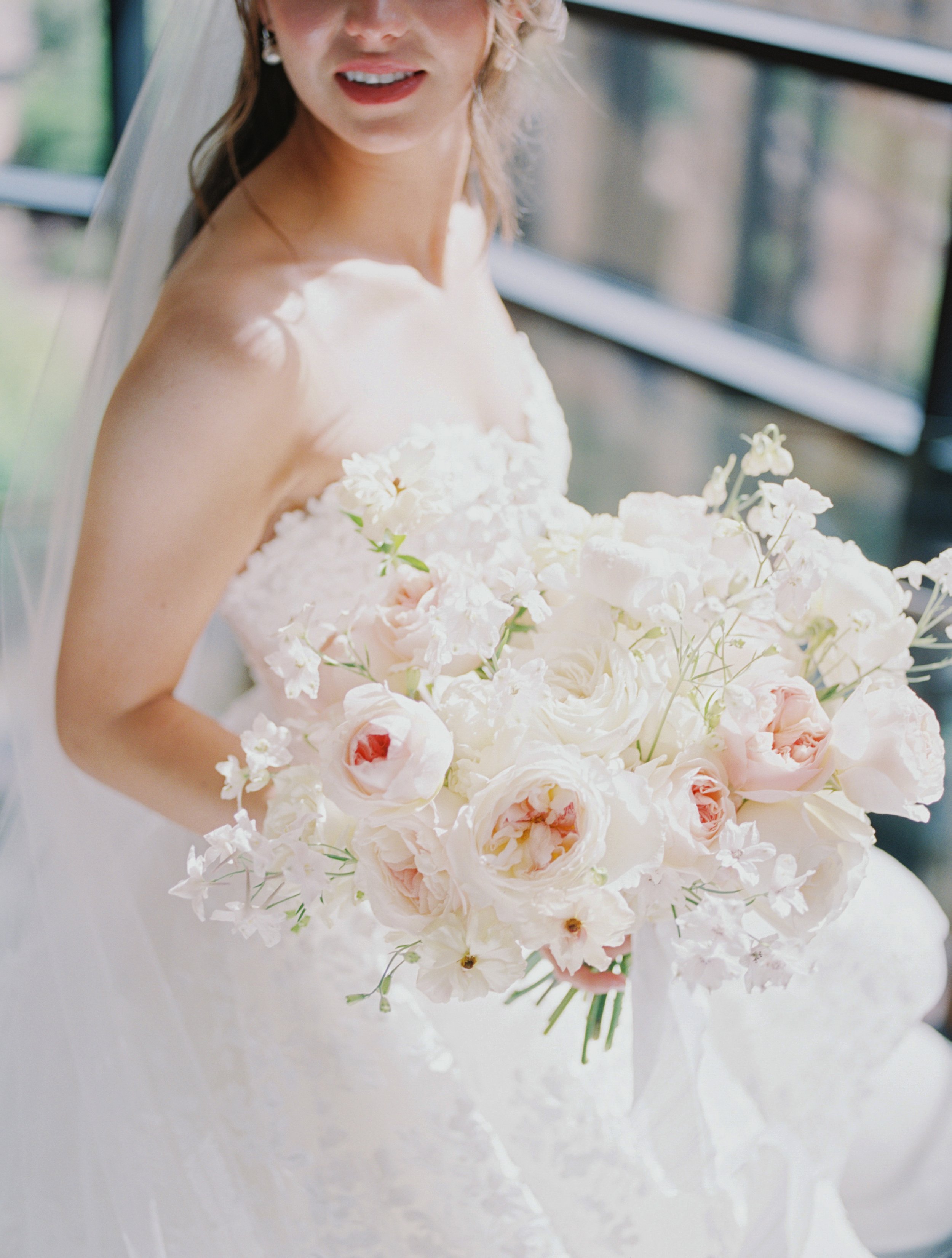 Oregon vineyard weekend wedding with elegant floral tables and ambient decor.