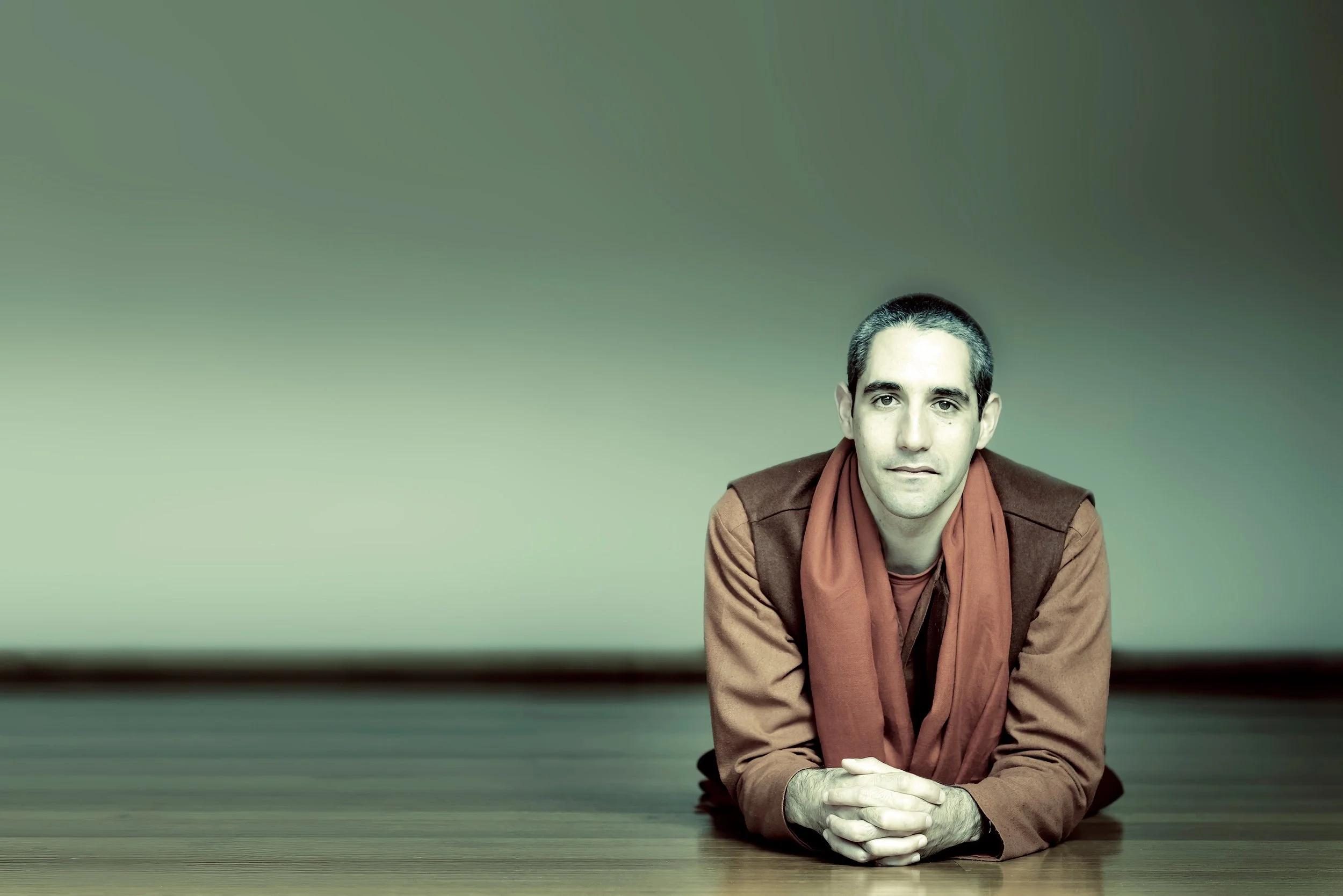 swami0075to.jpg