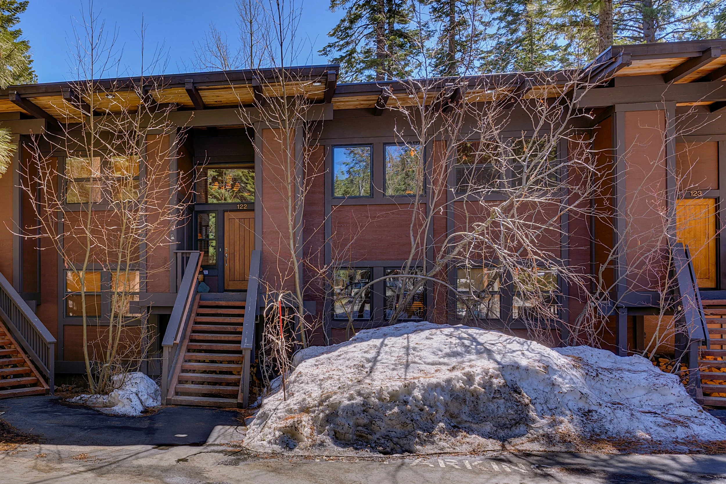 3600 N Lake Blvd 122 Tahoe-print-001-001-Front Exterior-3421x2281-300dpi.jpg