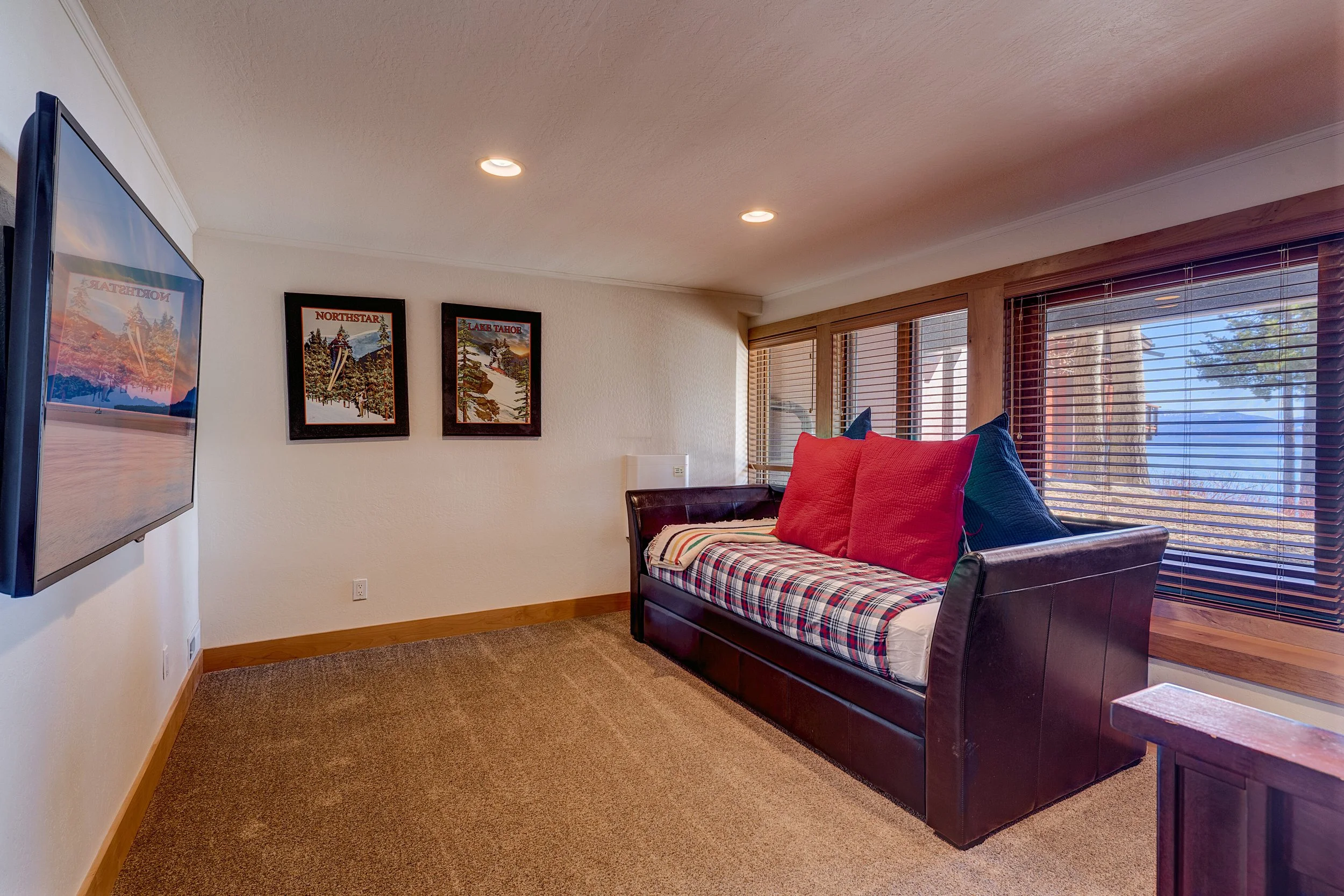 3600 N Lake Blvd 122 Tahoe-print-016-013-Bedroom-4200x2801-300dpi.jpg