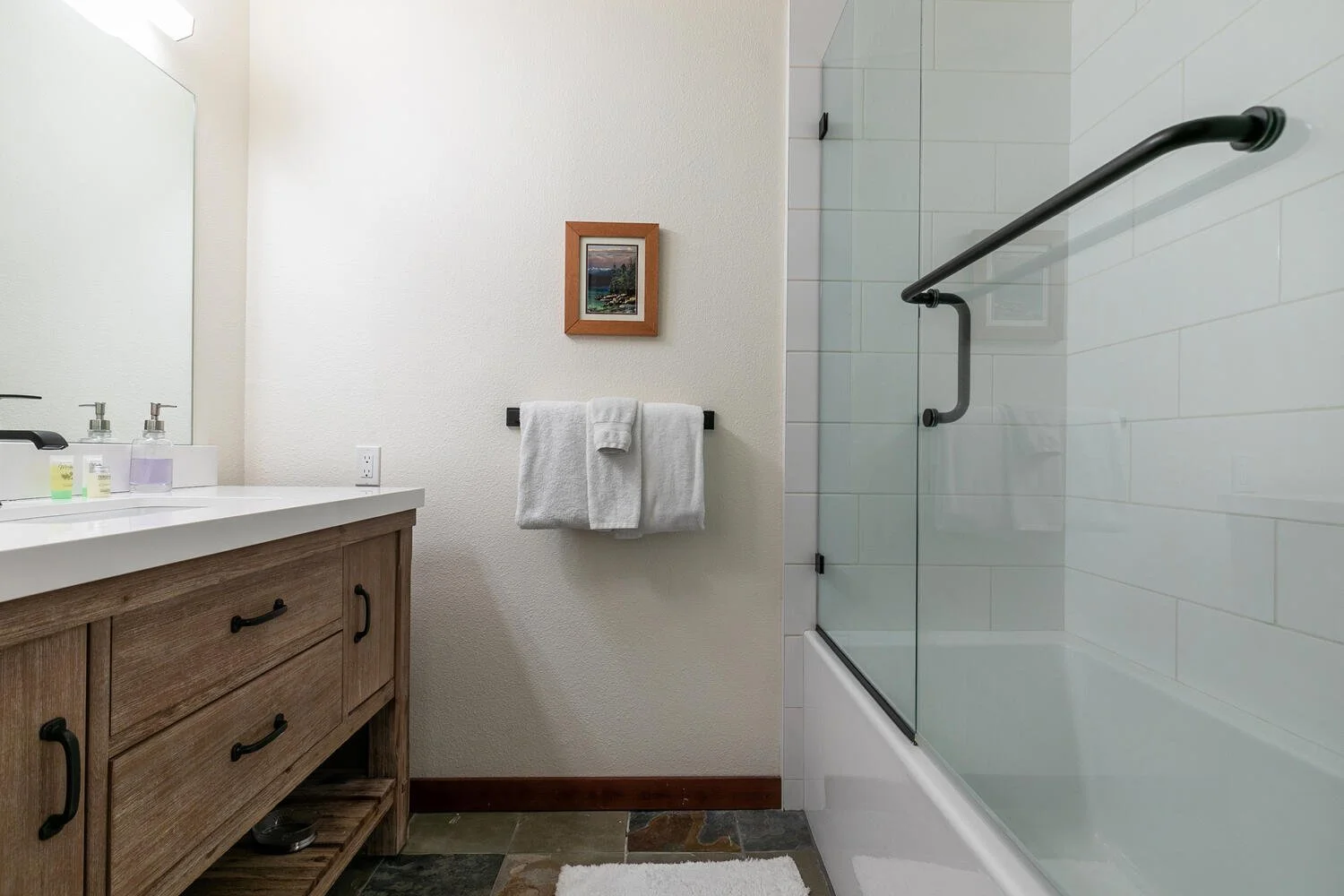 3600 N Lake Blvd Unit 5 Tahoe-large-007-006-Bathroom Three-1500x1000-72dpi.jpg
