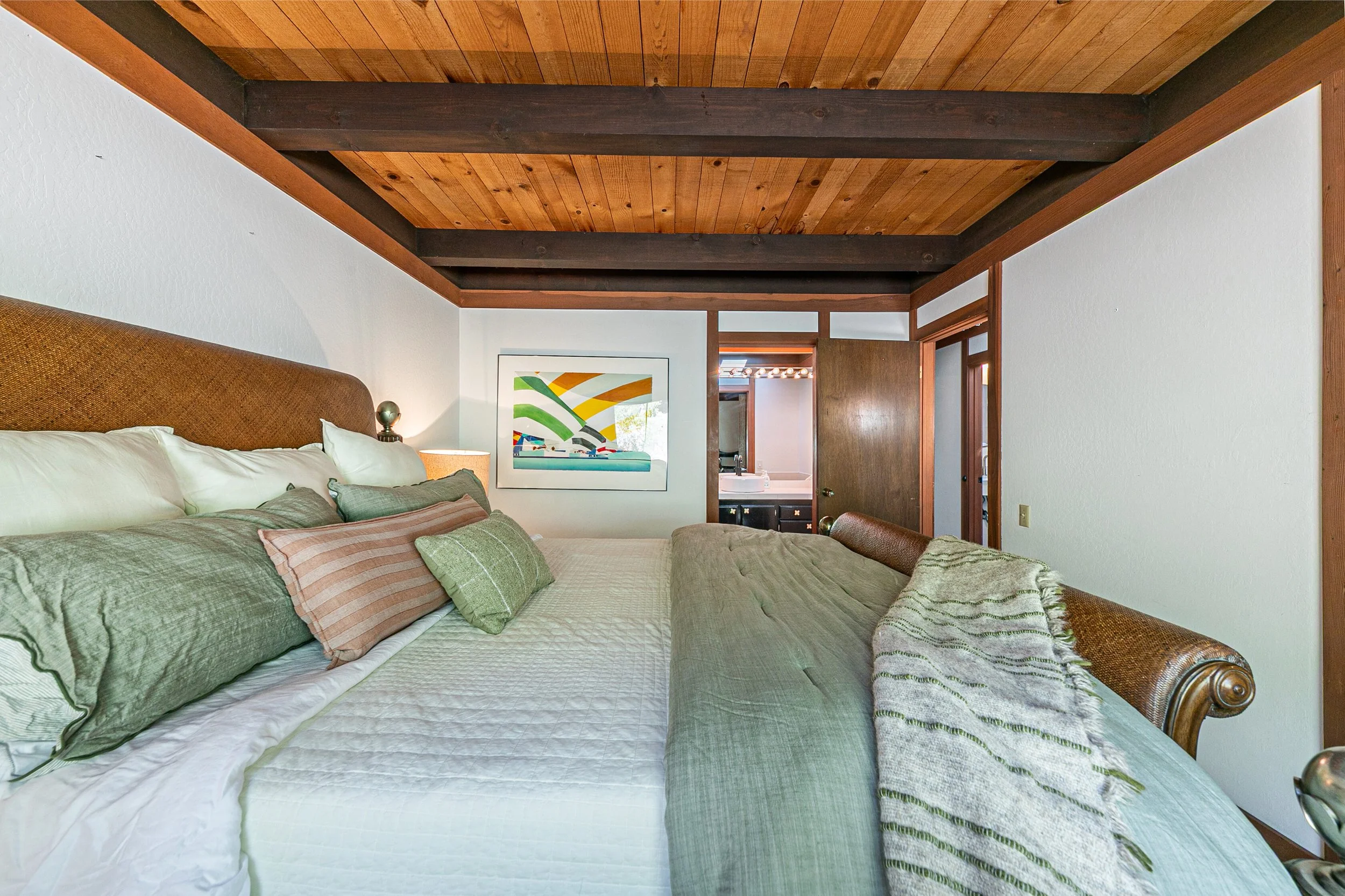 3600 N Lake Blvd Unit 82 Tahoe-print-004-015-Interior-3361x2240-300dpi.jpg
