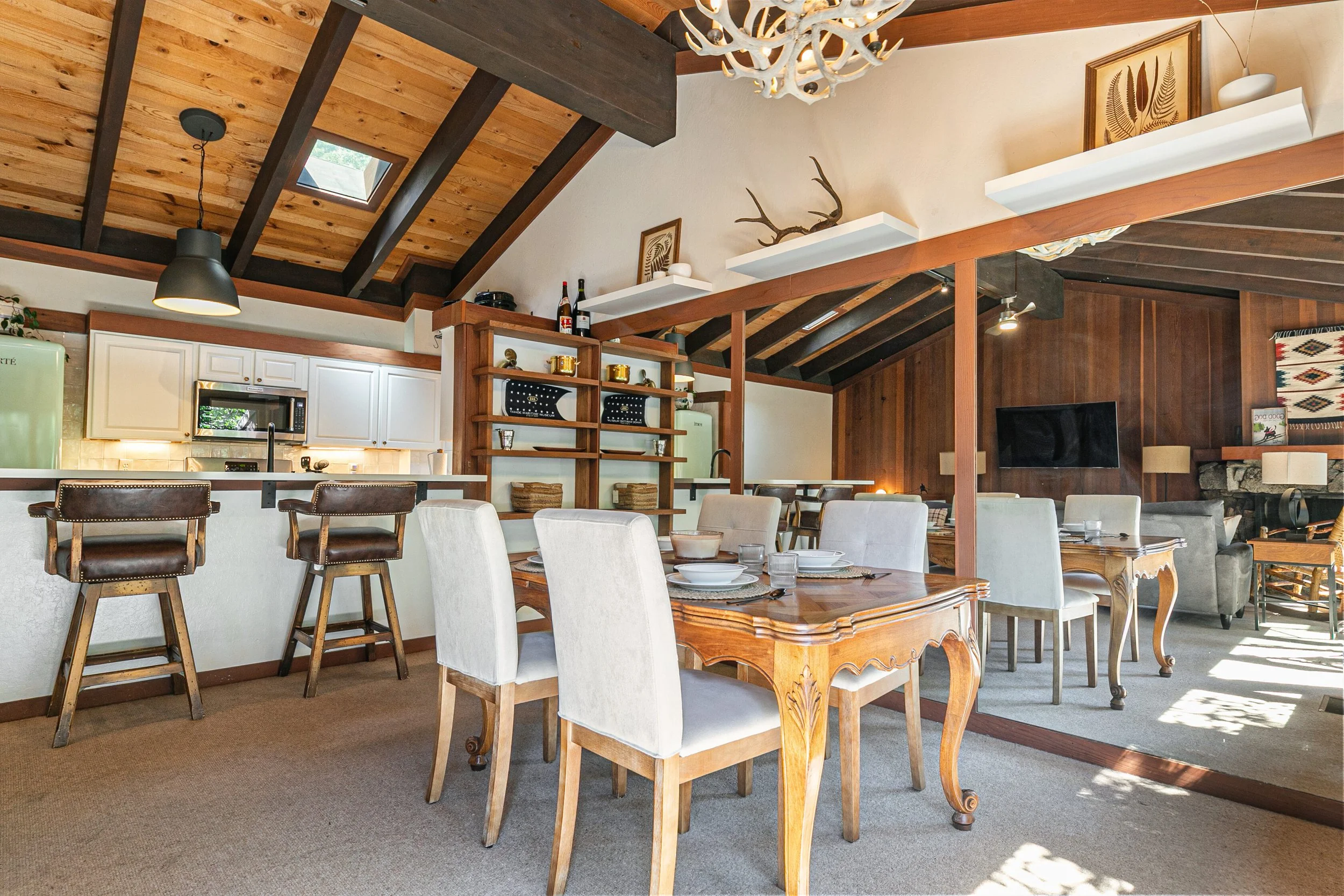 3600 N Lake Blvd Unit 82 Tahoe-print-011-021-Interior-3360x2240-300dpi.jpg
