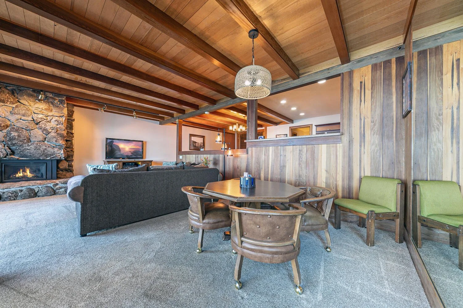 3600 N Lake Blvd Unit 113-large-018-012-Interior-1500x1000-72dpi.jpg