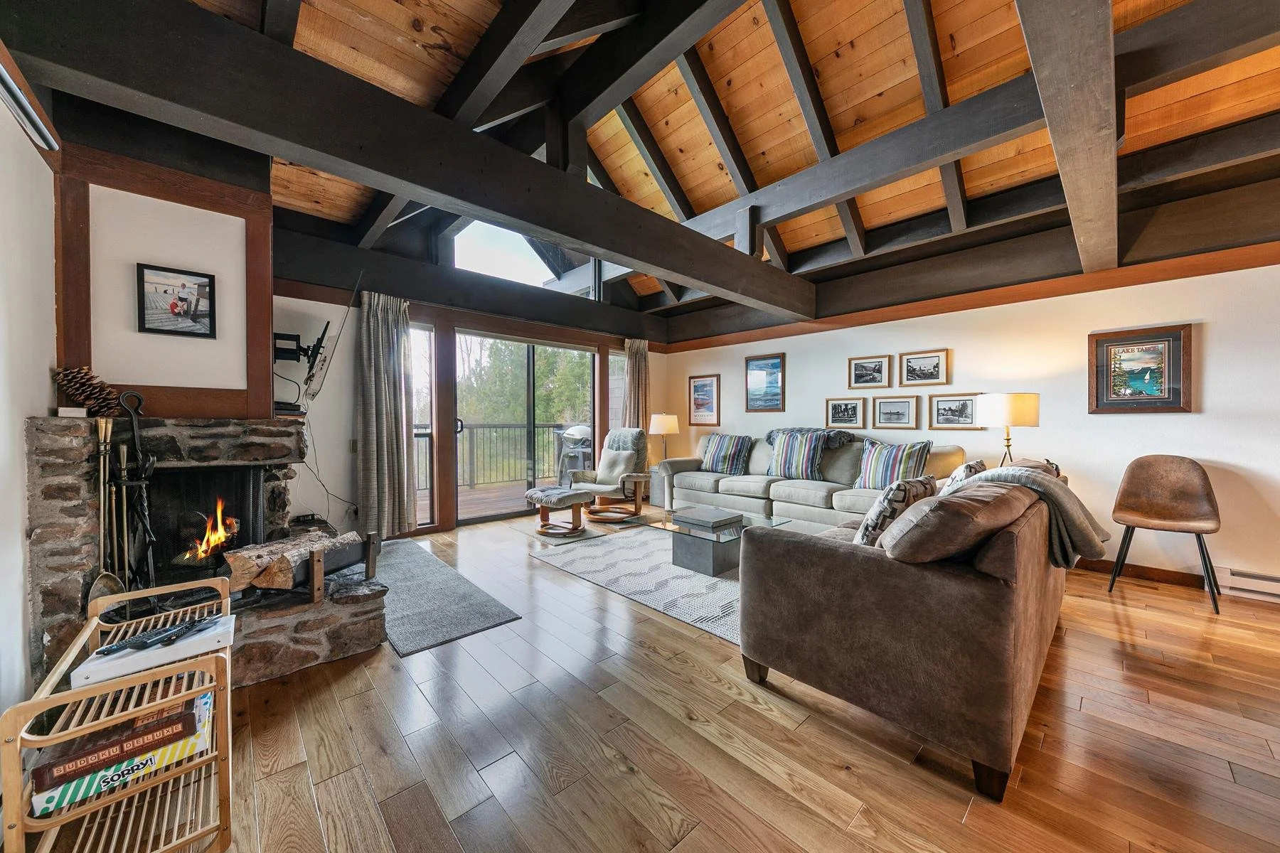 008-031-Interior-1800x1200.jpg