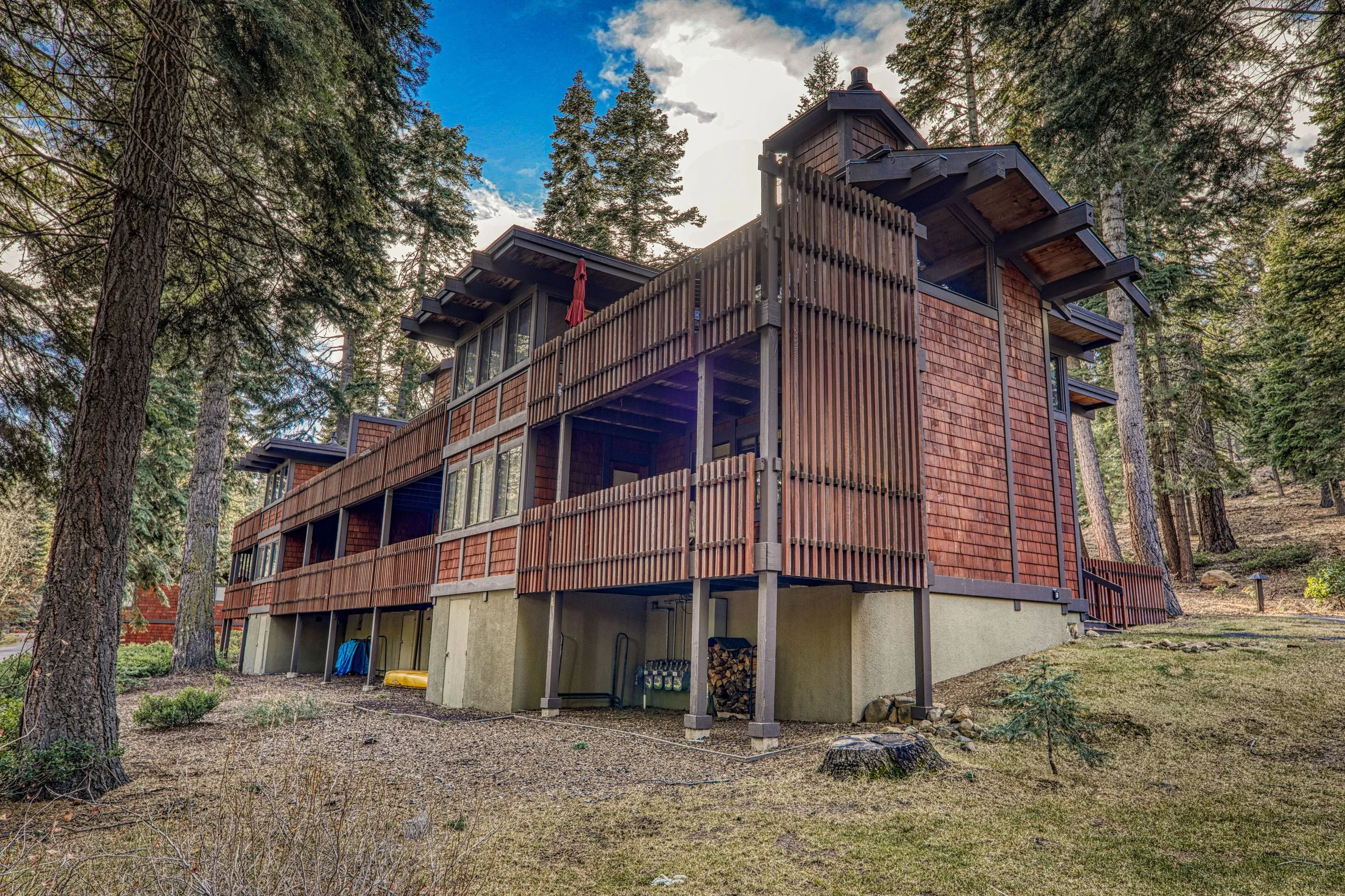 027-027-Exterior-4200x2800.jpg