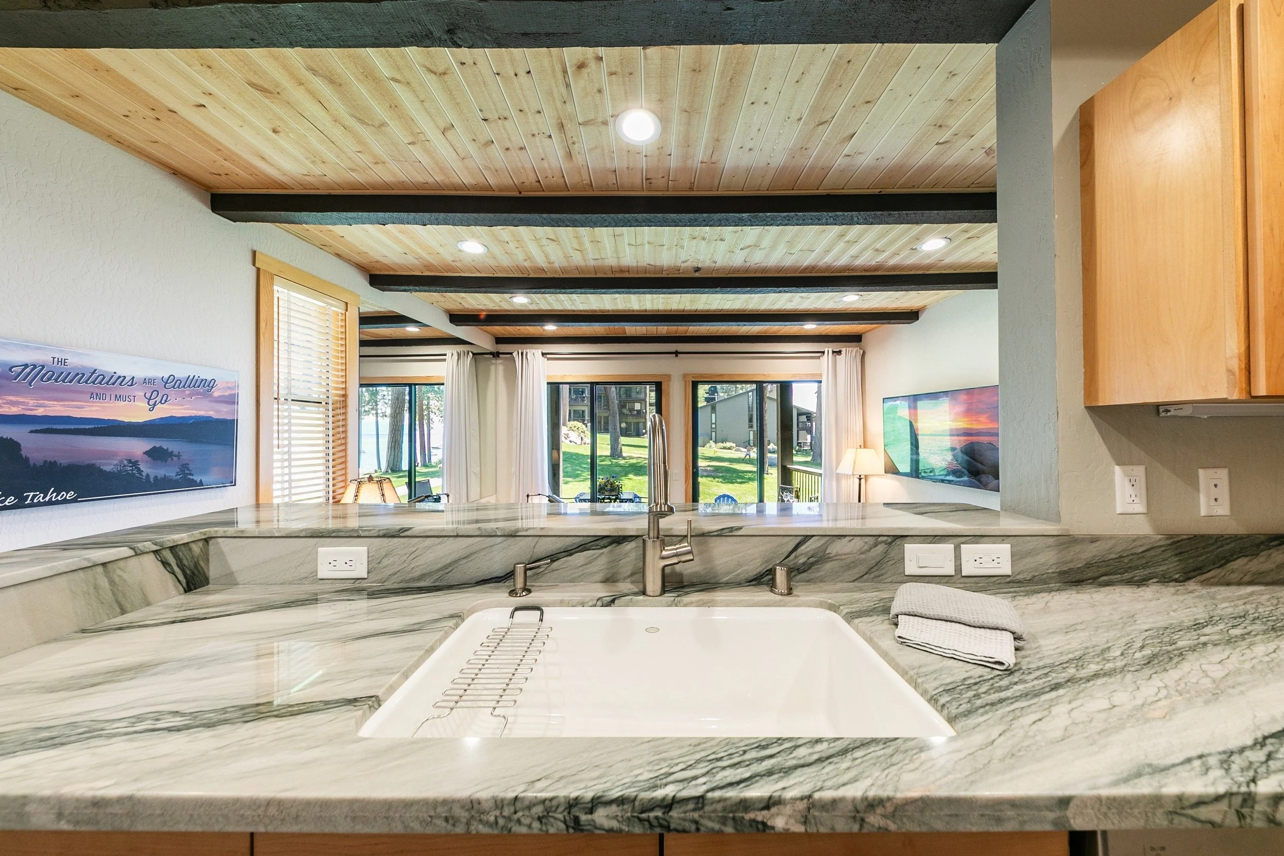 016-011-Interior-3361x2240.jpg