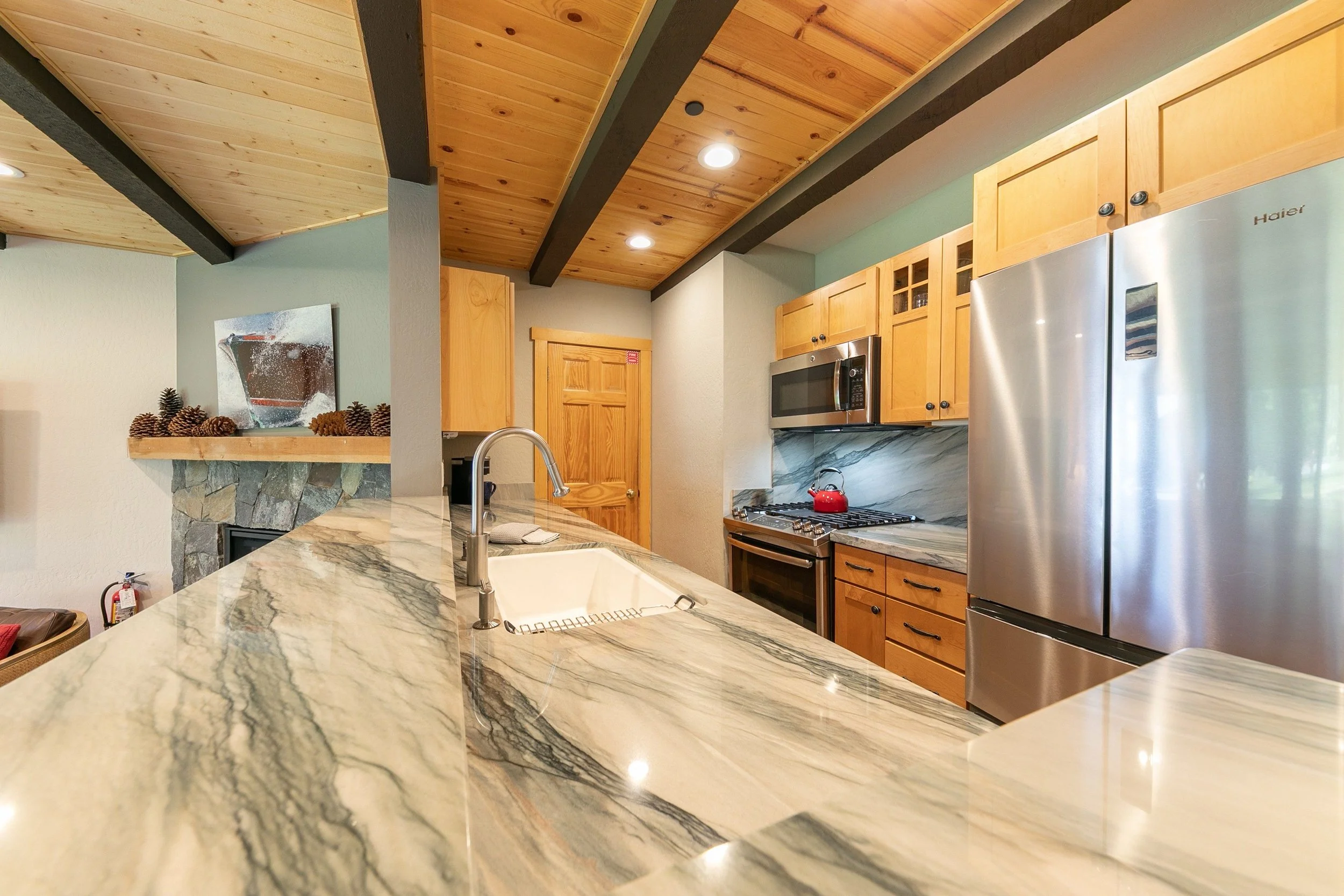 017-013-Interior-3360x2240.jpg