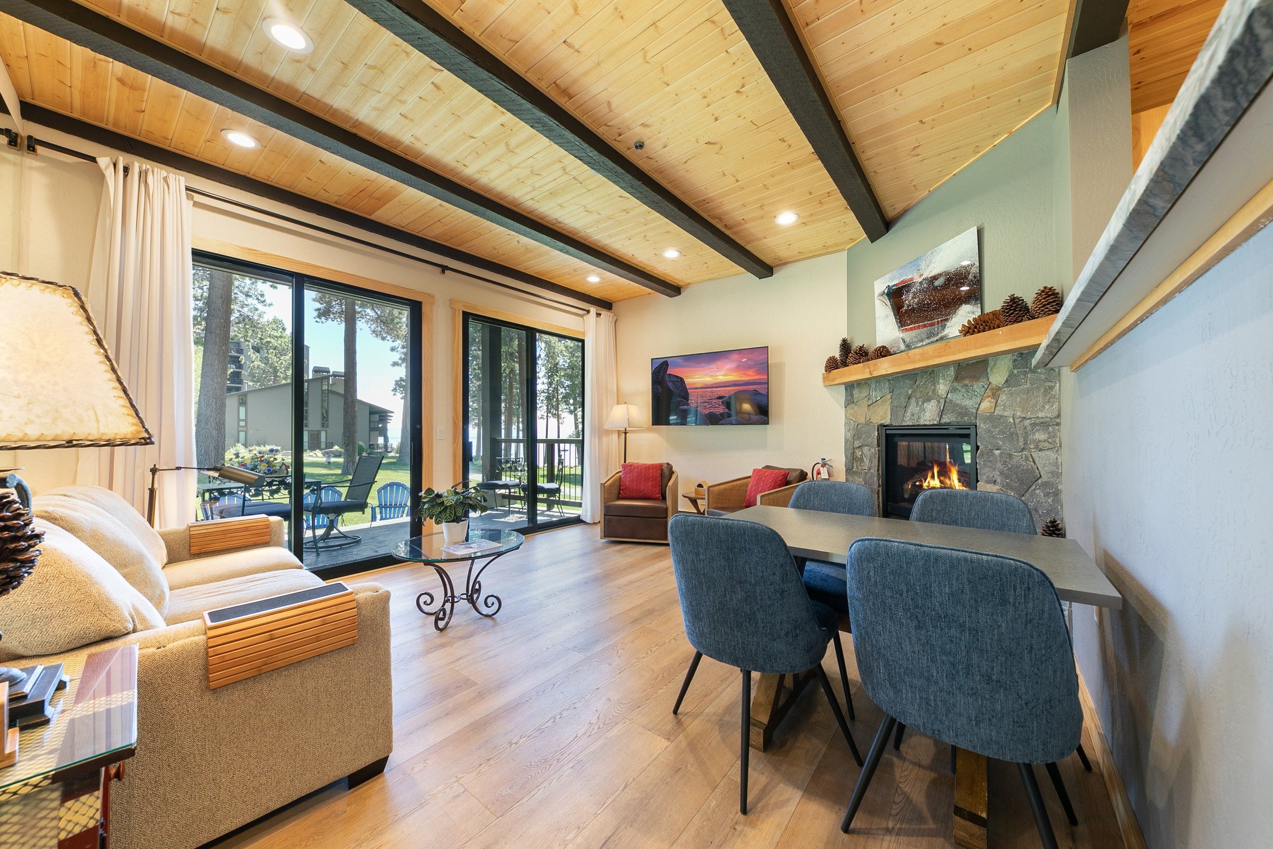 018-002-Interior-3360x2241.jpg