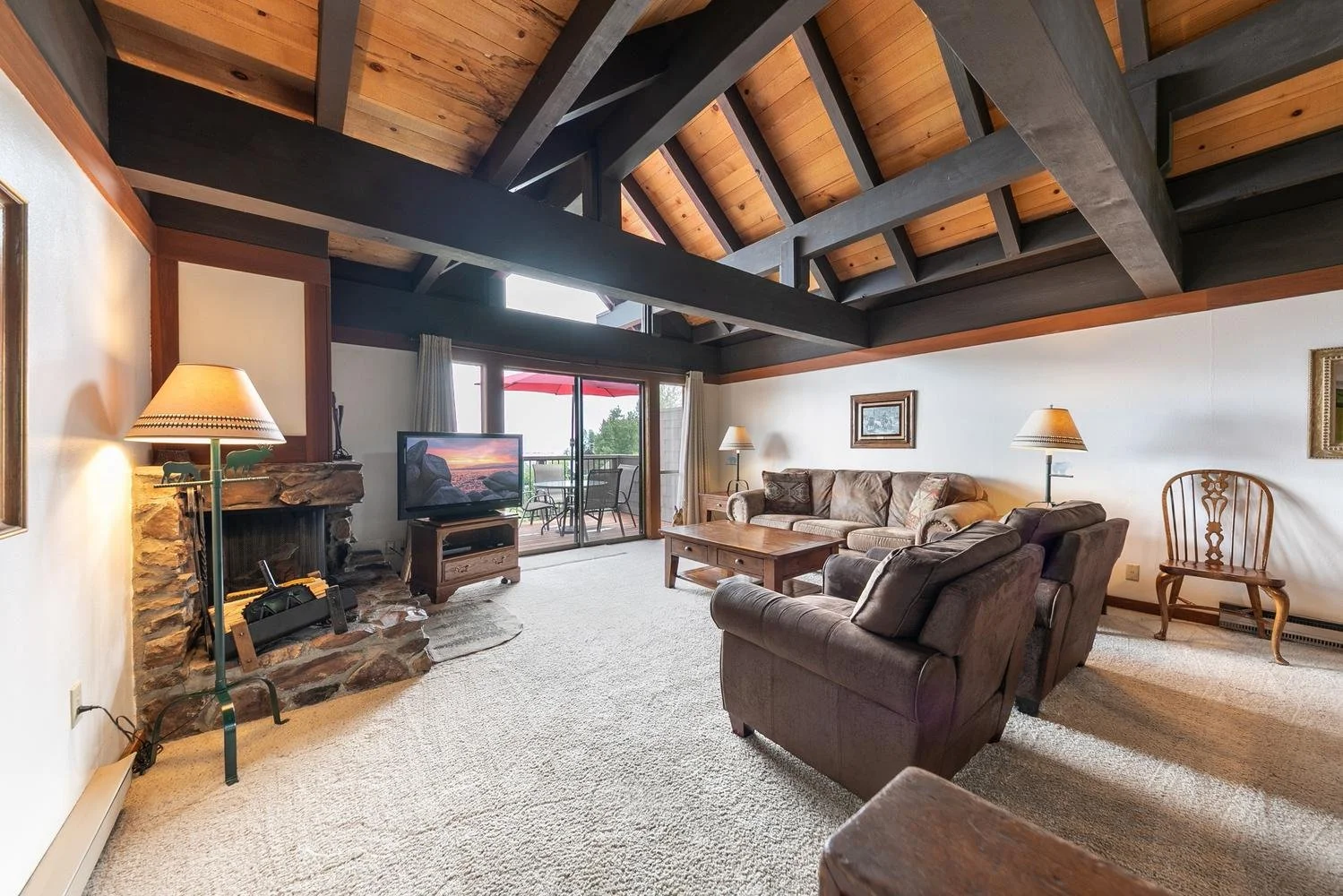 021-017-Interior-1500x1000.jpg