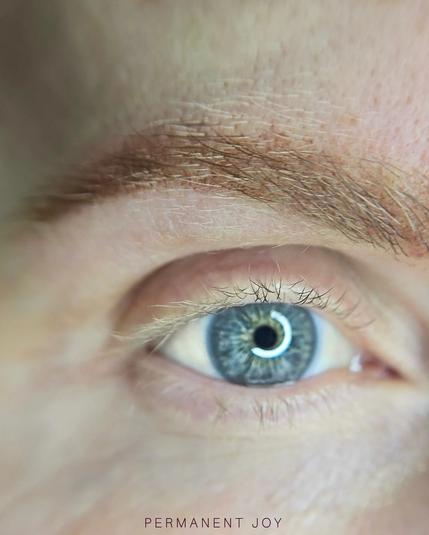 ✨ Brows are the frame of your face ✨

Brows shape your expression, highlight your features, and bring harmony to your entire look.

When your brows are done right, you&rsquo;re ready for anything:
🥾 A hike in the mountains
🏊&zwj;♀️ A day at the poo