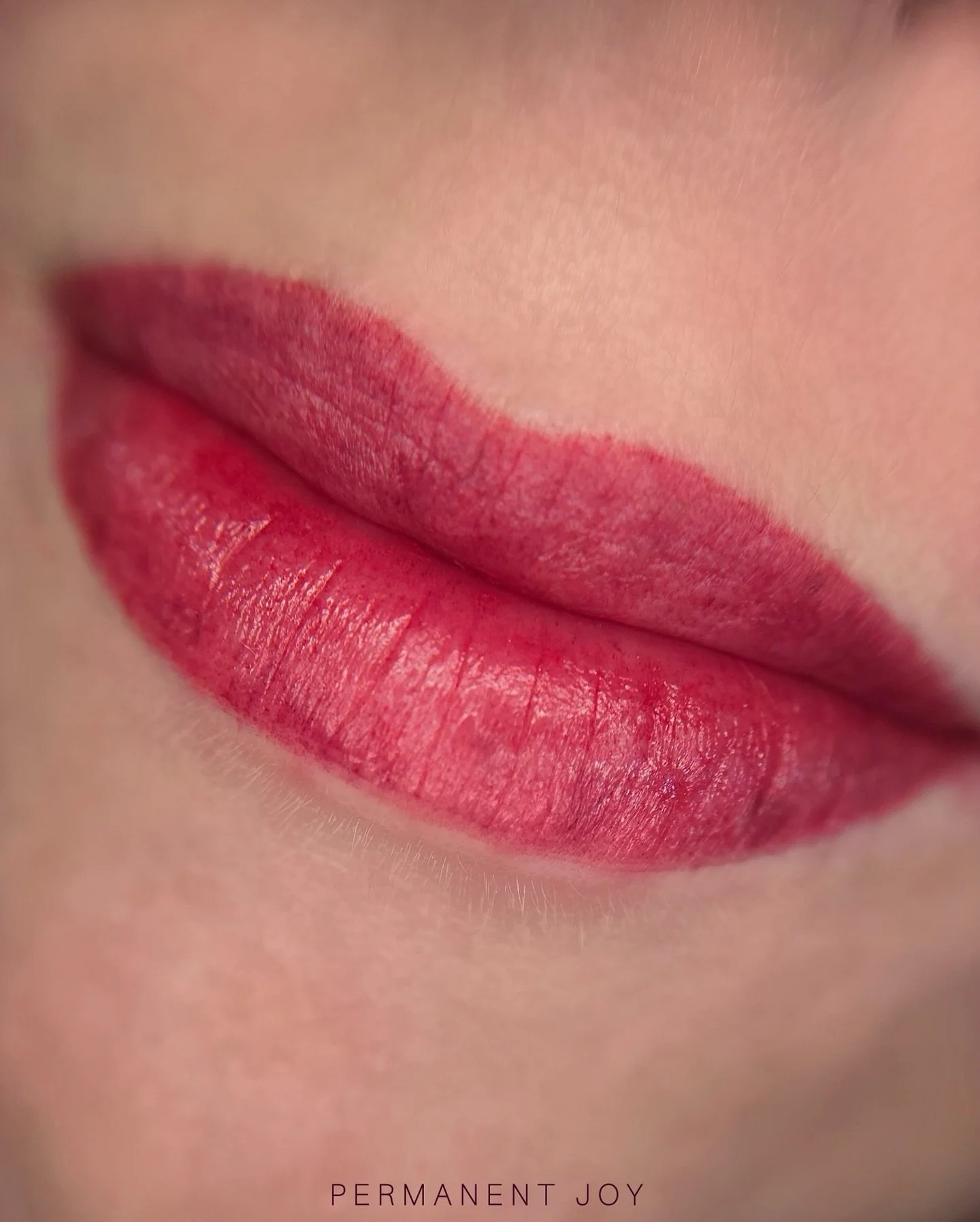 Bold Lips Today 💋 Raspberry Tint Tomorrow 🍓✨

These beautiful lips were freshly done in a rich, vibrant red to create a defined shape and crisp border. Right after the procedure the color always looks brighter, but once healed it softens into a nat