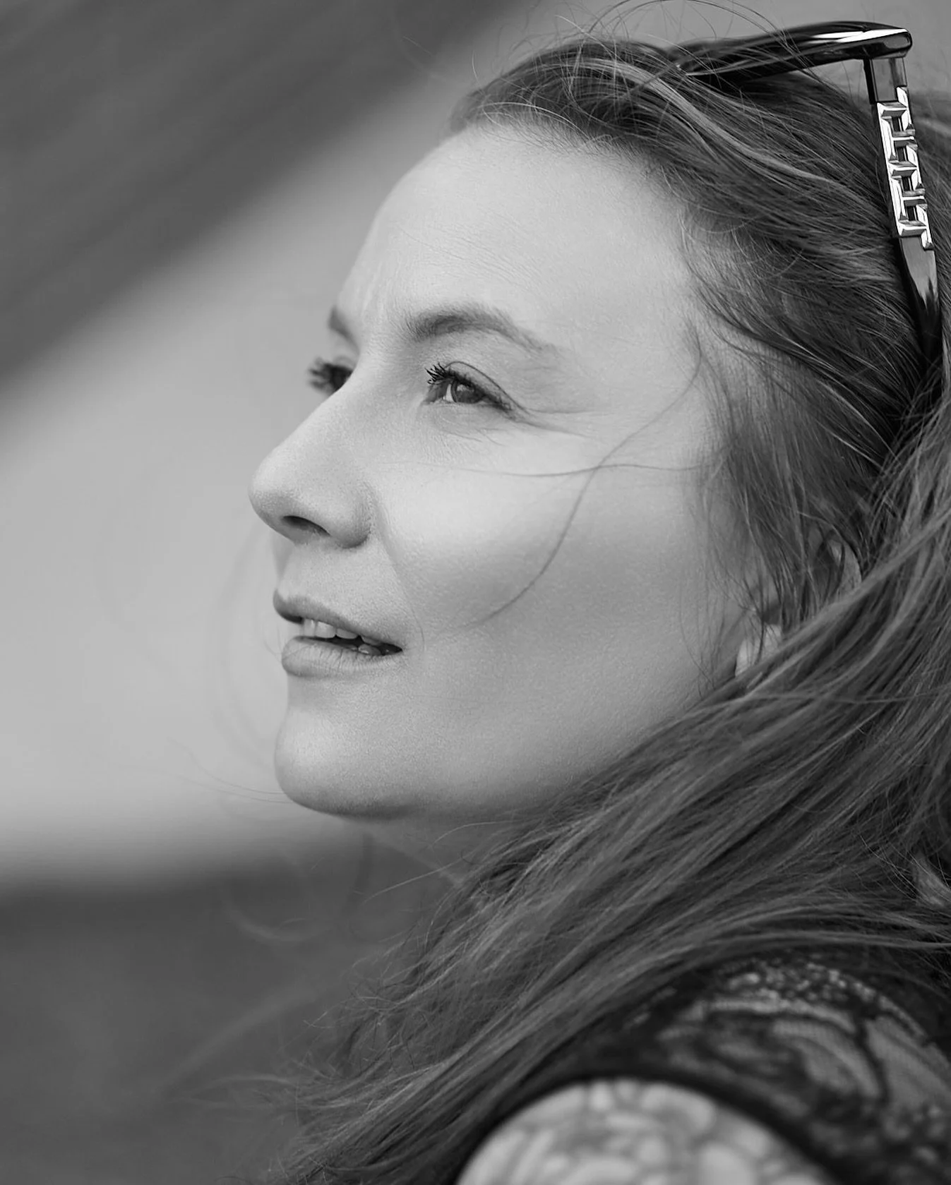 Why do you even need a consultation? 💁&zwj;♀️

You don&rsquo;t need one if you&rsquo;re 100% sure about what you want.
Brows? Lips? Eyeliner? You already decided &mdash; perfect, just book your appointment.

But if you have questions, doubts, or tha