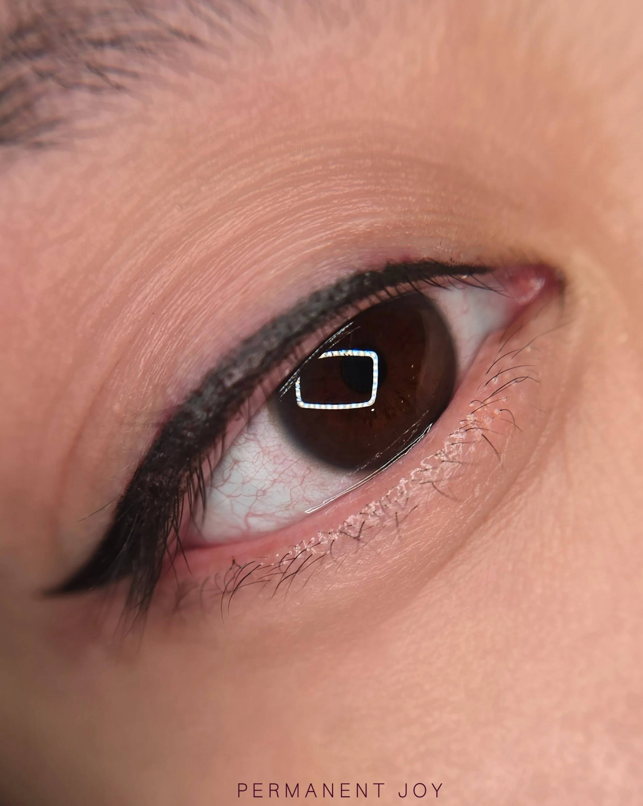 ✨ Classic Eyeliner ✨

There&rsquo;s a reason the classic liner never goes out of style. It just works. Every morning. Without the mirror, without the do-overs, without the smudge.

Clean lines. Open eyes. That &ldquo;&rdquo;I woke up like this&rdquo;