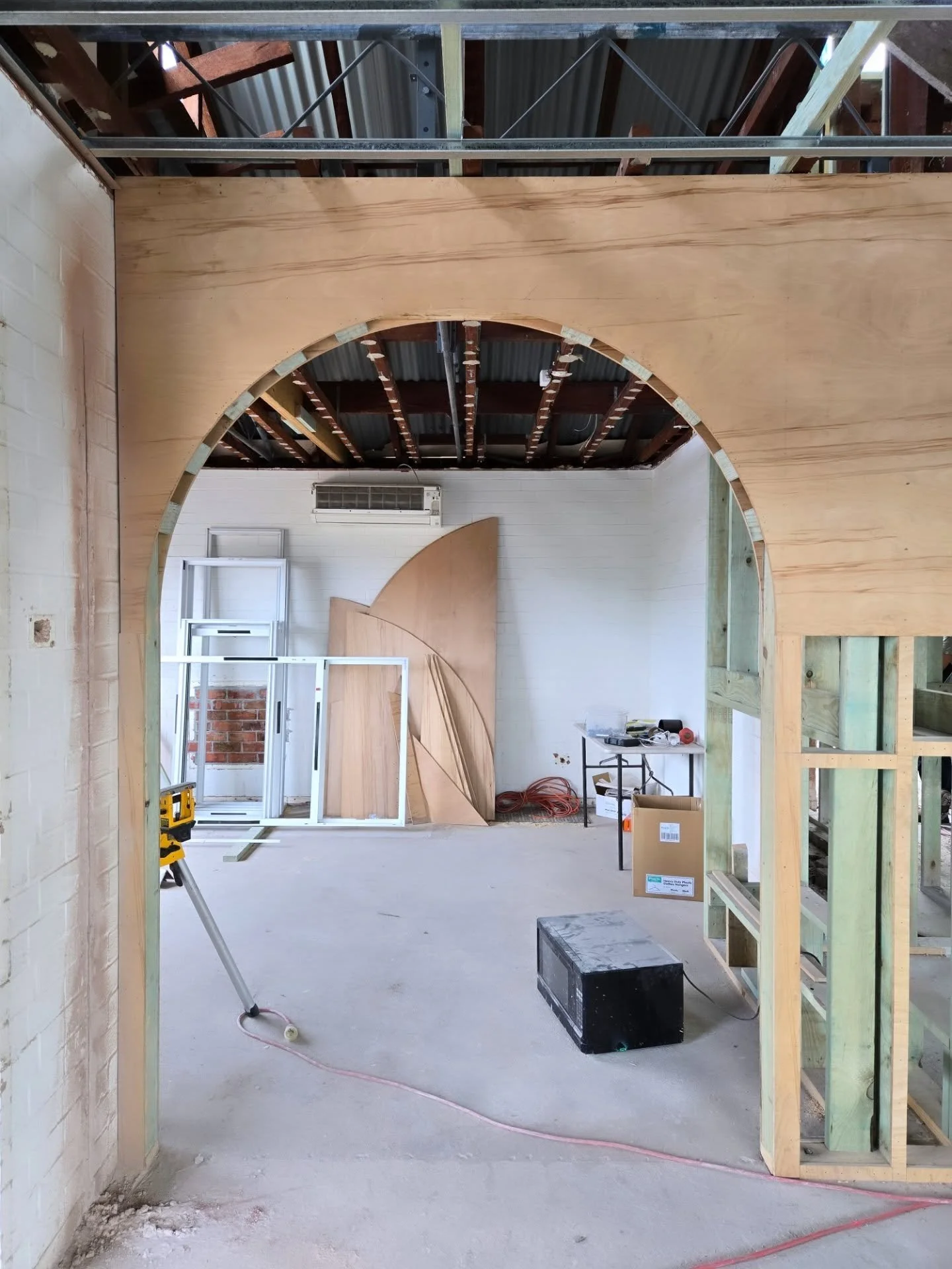 It was very exciting to see these spaces coming together on one of our renovation projects. Loving these arches! I can't wait to see the next stage. 
.
.
.
#schlagerarchitects #sadesigncollective #designerhouse #designer #designinterior #architecture