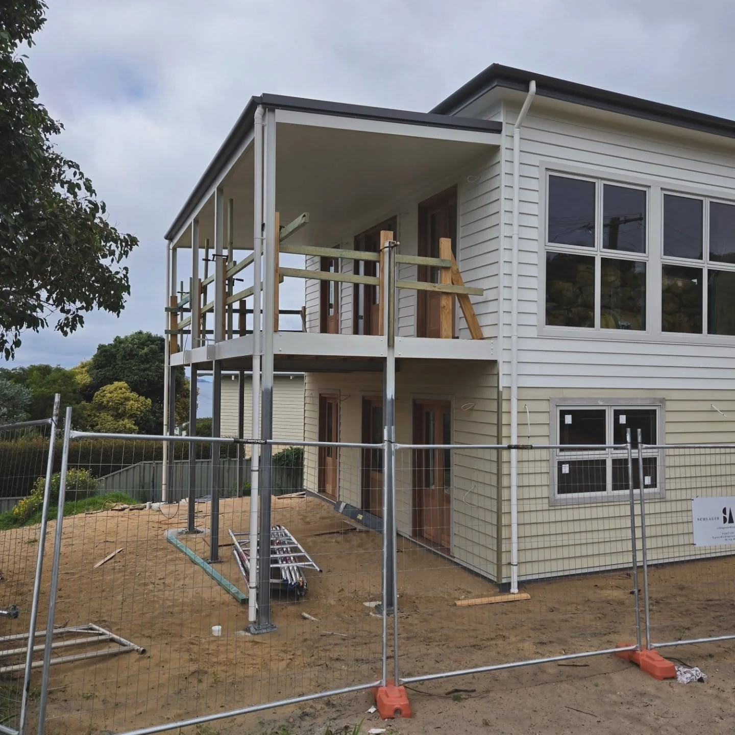 Loving the progress of this home! Very exciting 😊. Classic coastal home with some amazing views 🏖🏖