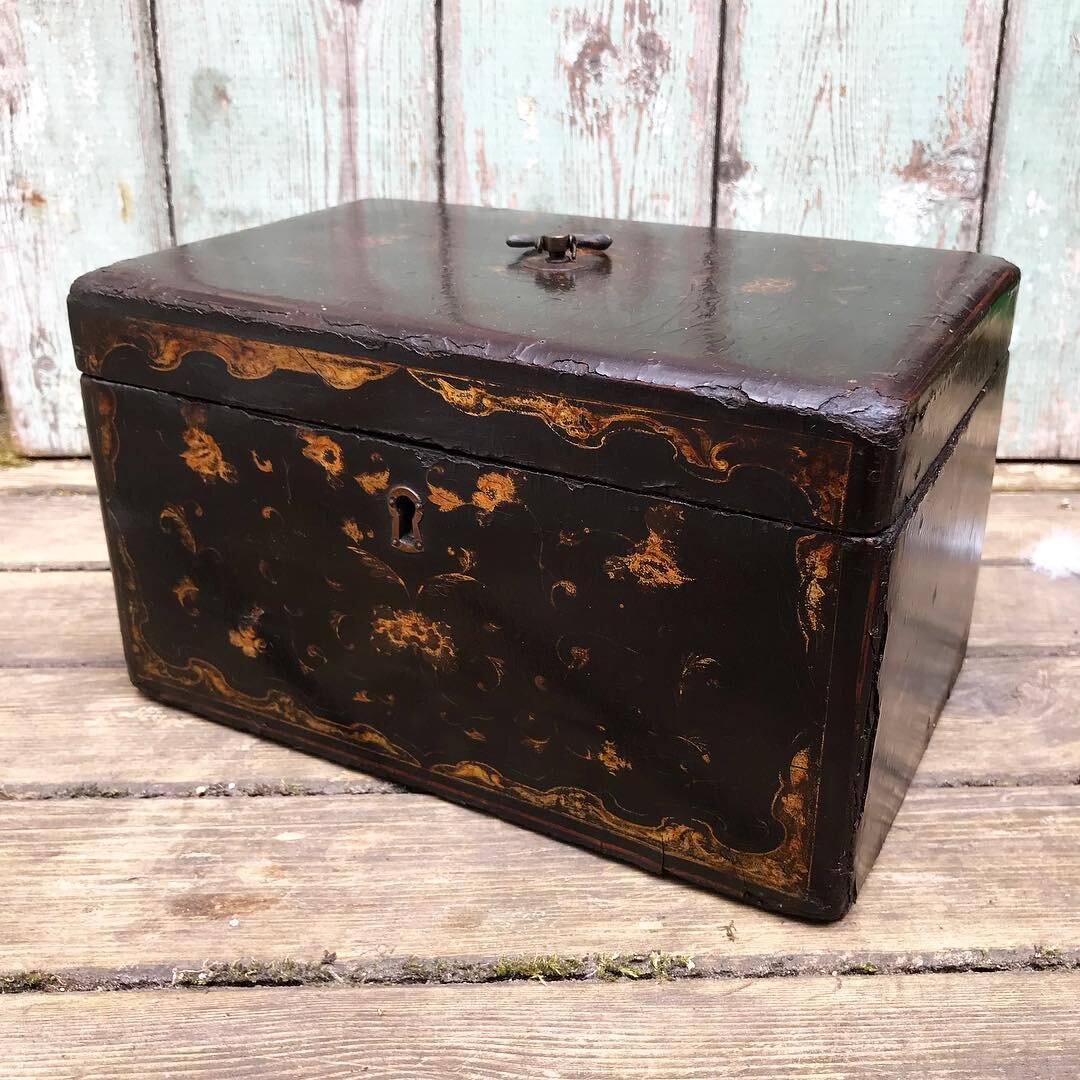 antique-box_i.jpg