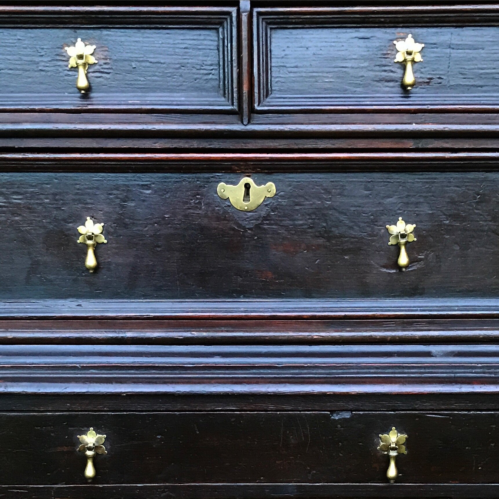 antique-drawers_ii.JPG