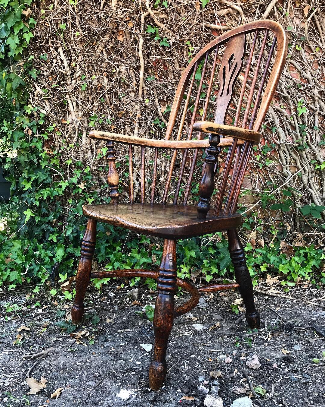 antique-windsor-chair_vi.jpg