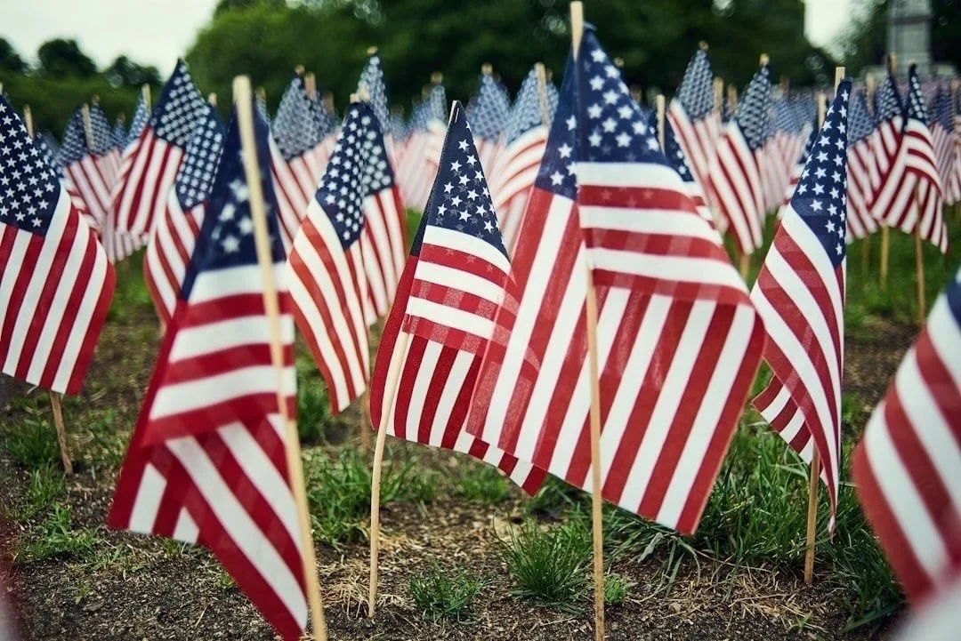 On this Memorial Day, our hearts are full of gratitude for those who gave everything so we could have the lives we hold dear.
Thank you to all who served, and to the families who carry their memory. We honor you today and always. 
&mdash; The Line Le