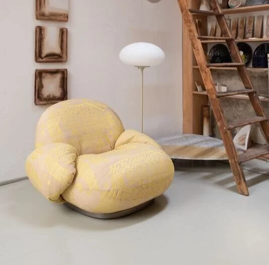 I skyene – Pierre Paulin revitalisert