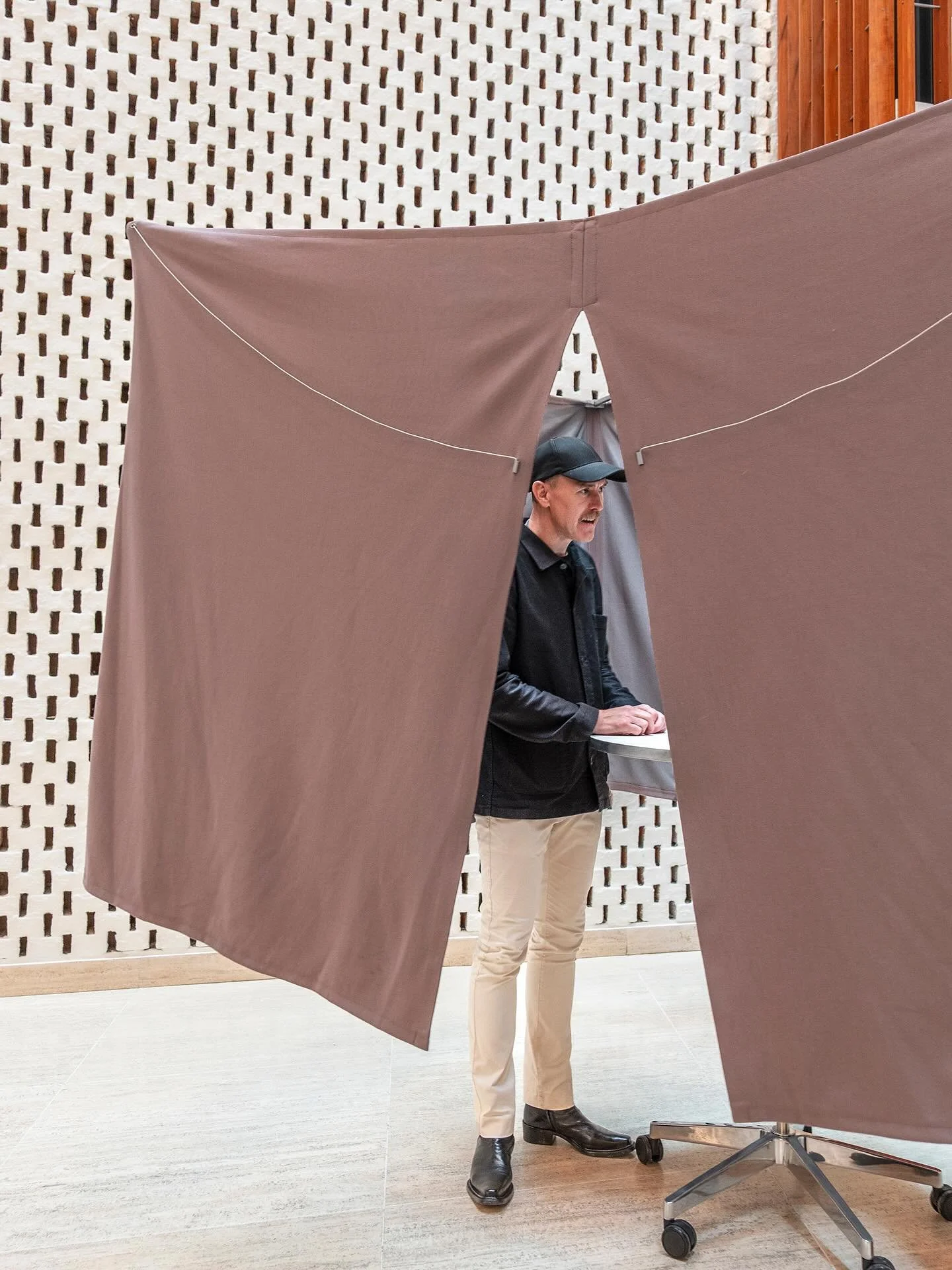 What is this? 

Innovation is born when a good idea meets a forward-thinking manufacturer. With &Oslash;ystein Austad as Design Manager for Offect, a brand now owned by @flokk_design, the experimentation continues, this time with students at @ecal_de