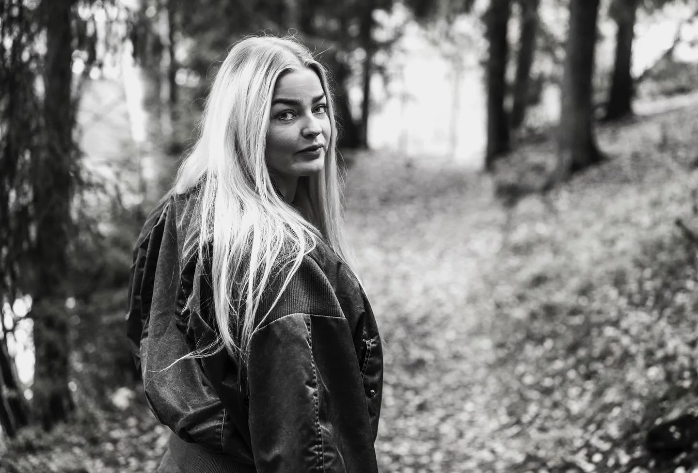 Have you heard about Anna Ofstedal Eng? 

When Anna was invited to develop a product for the Designers Saturday Unika exhibition in collaboration with kitchen manufacturer Hamram, she fell head over heels for a 500-kilogram log of Southern Norway oak