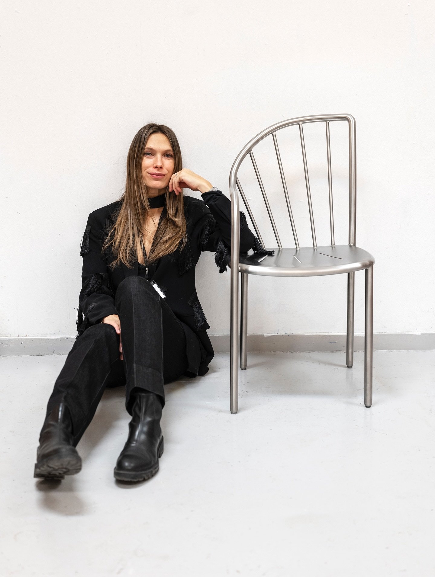 Du you you see the quirkiness? 

With the @echo.exhibition design exhibition during Stockholm Design Days, the driving forces behind the exhibition, @karinskoldberg and @mariahartogholm from @trendgruppenpr highlight the importance of placing Swedish