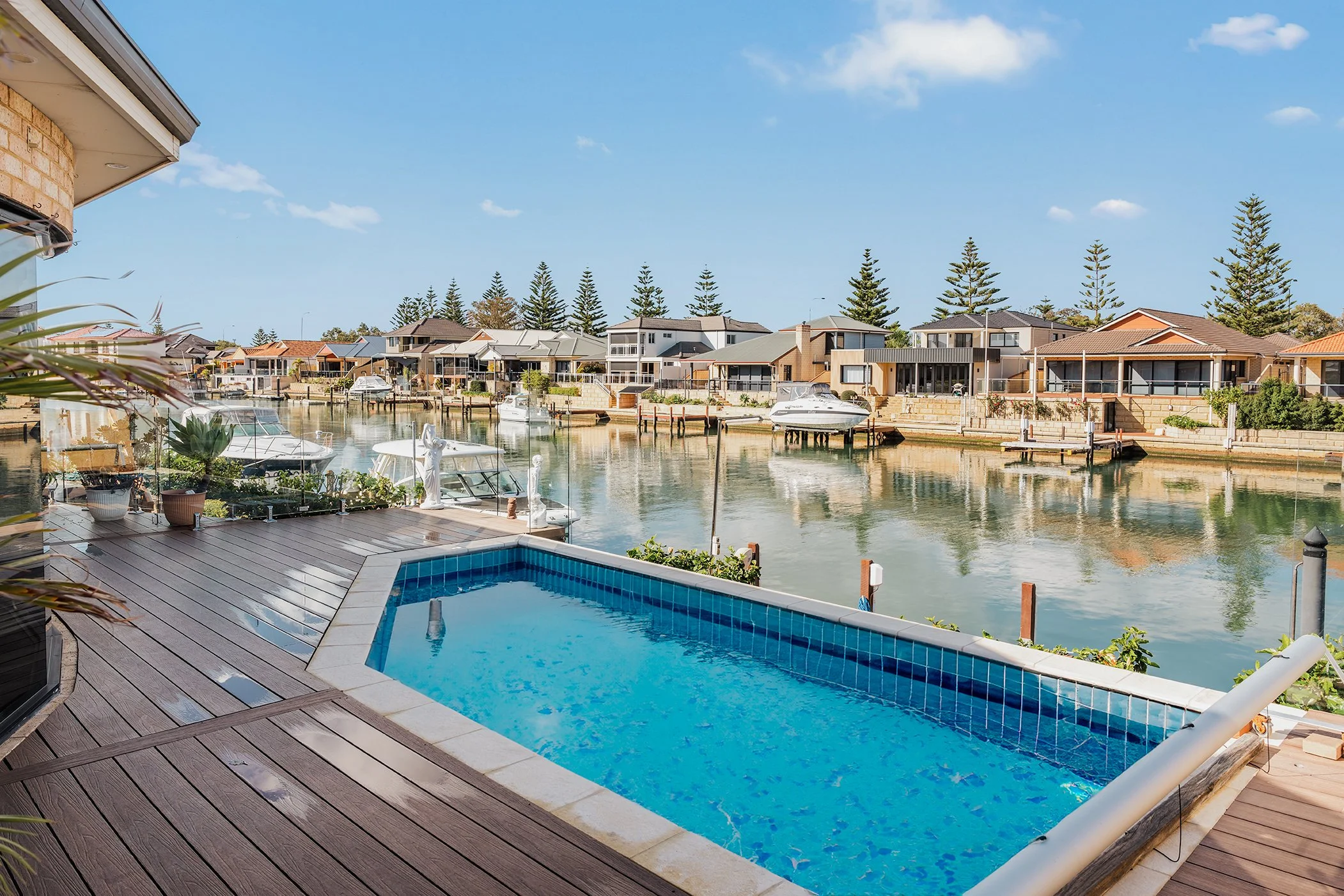 Huts & Decks Low Res-16.jpg