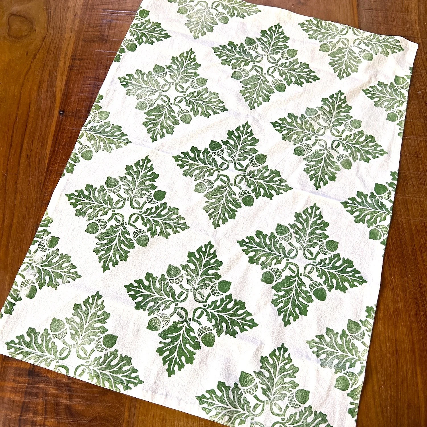 towel-oak-acorn-sage-2023-2.jpg