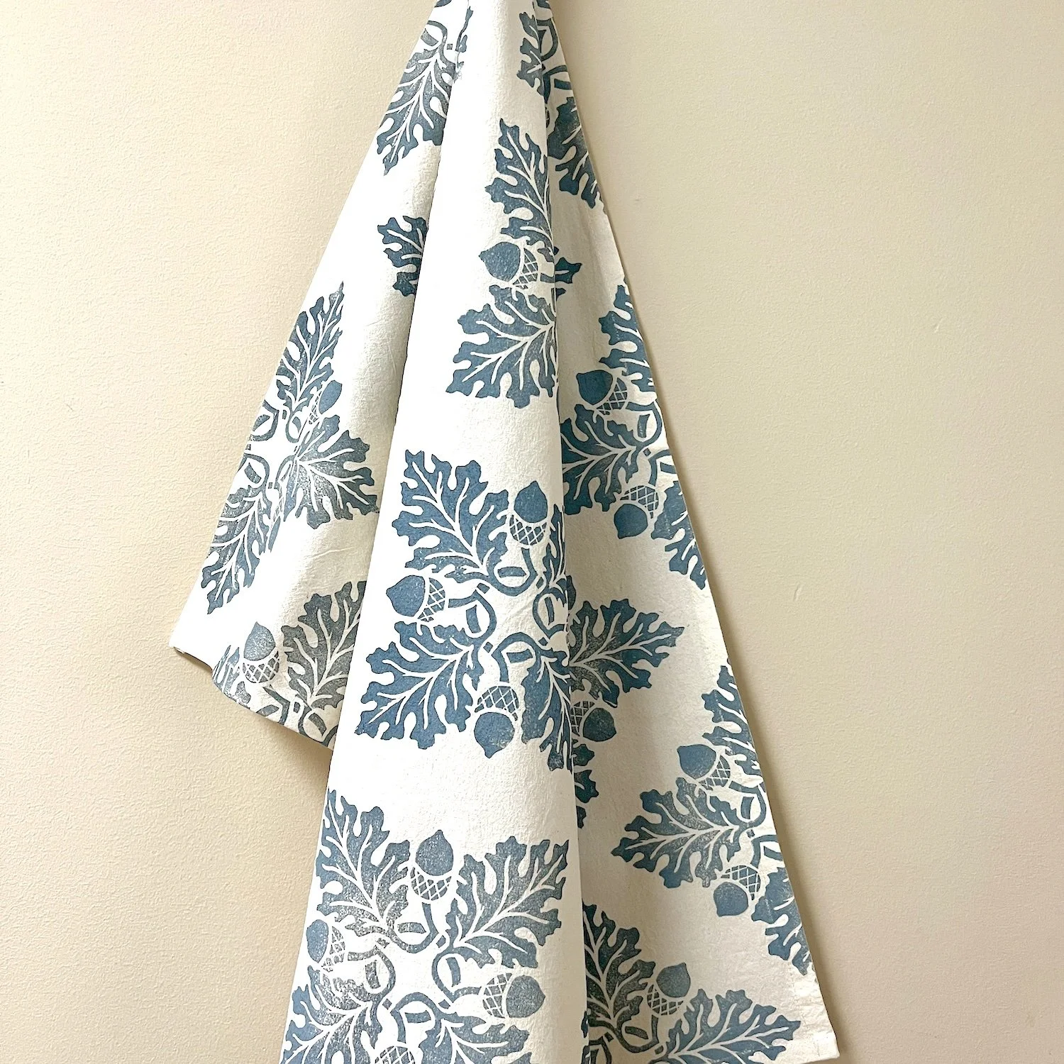 towel-oak-acorn-slate-2023-1.jpg