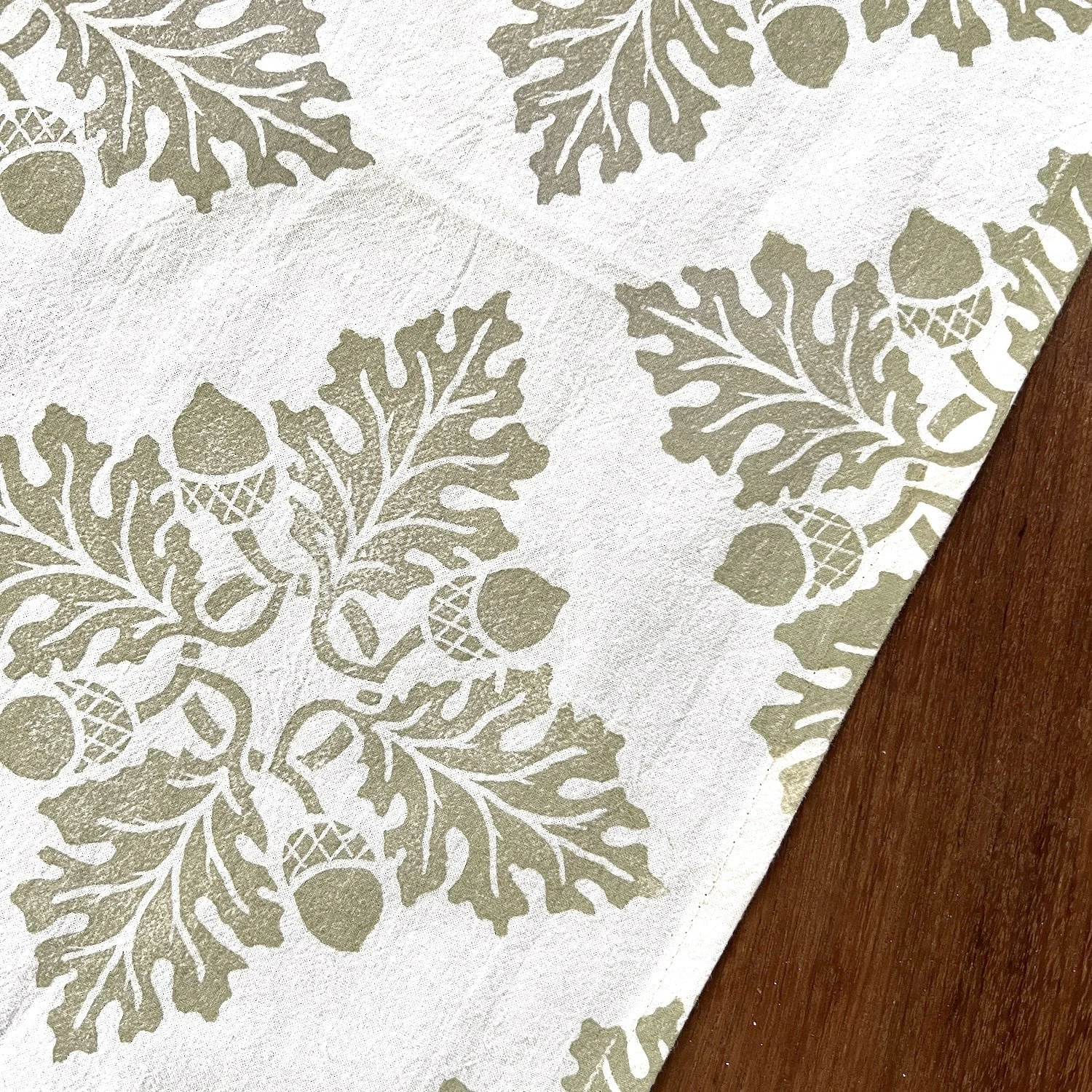 towel-oak-acorn-khaki-2023-3.jpg