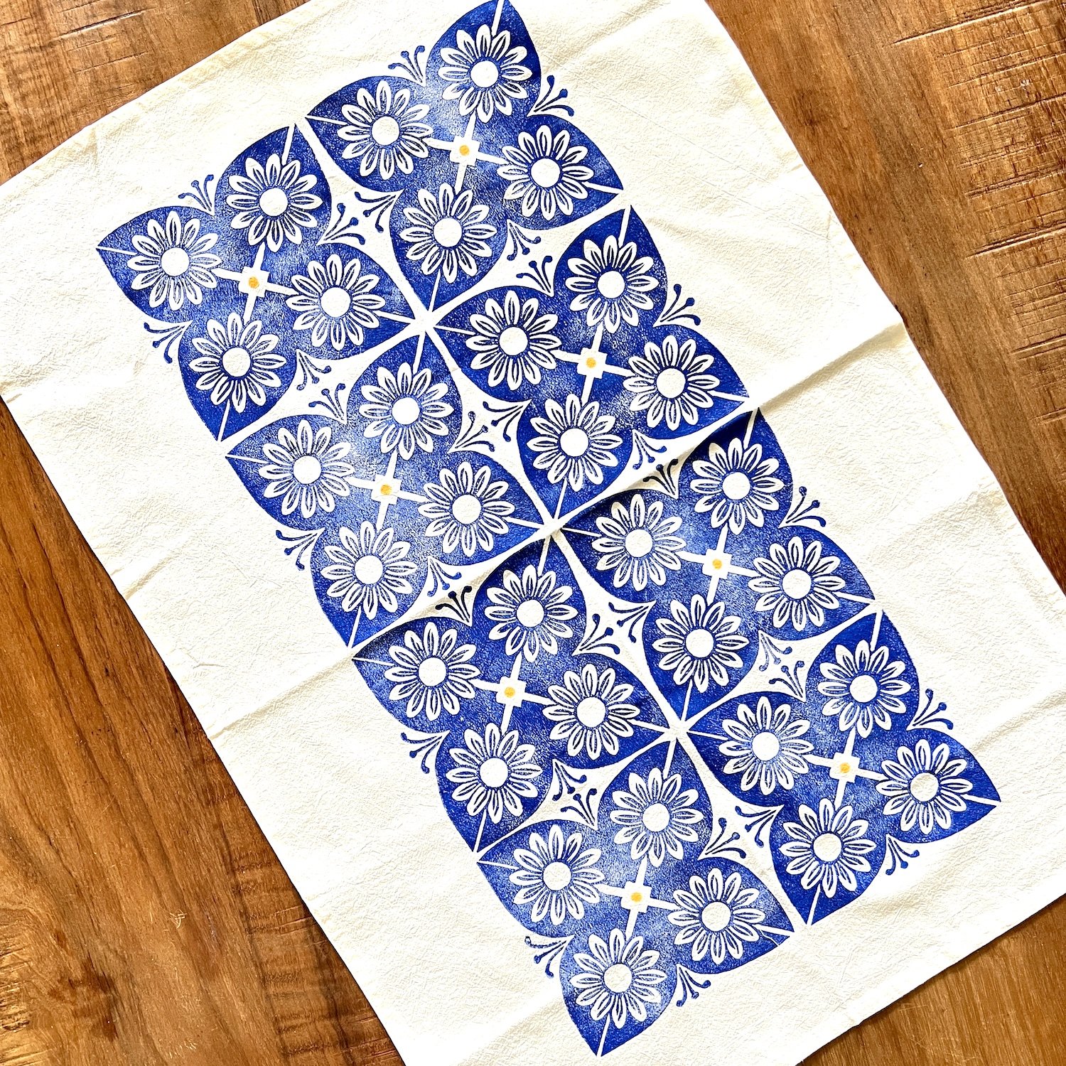 towel-daisy-indigo-2.jpg