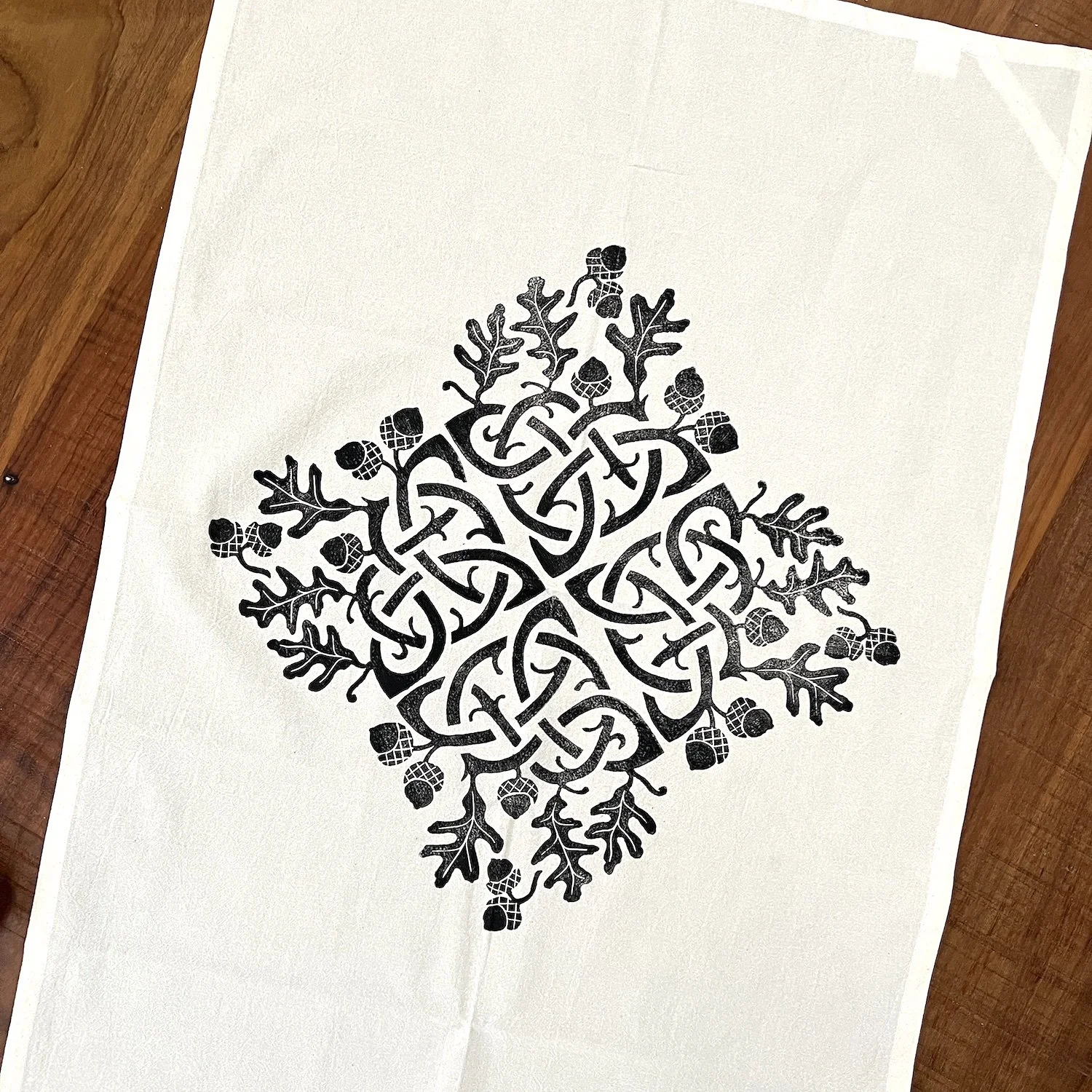 towel-celtic-knot-charcoal-3.jpg