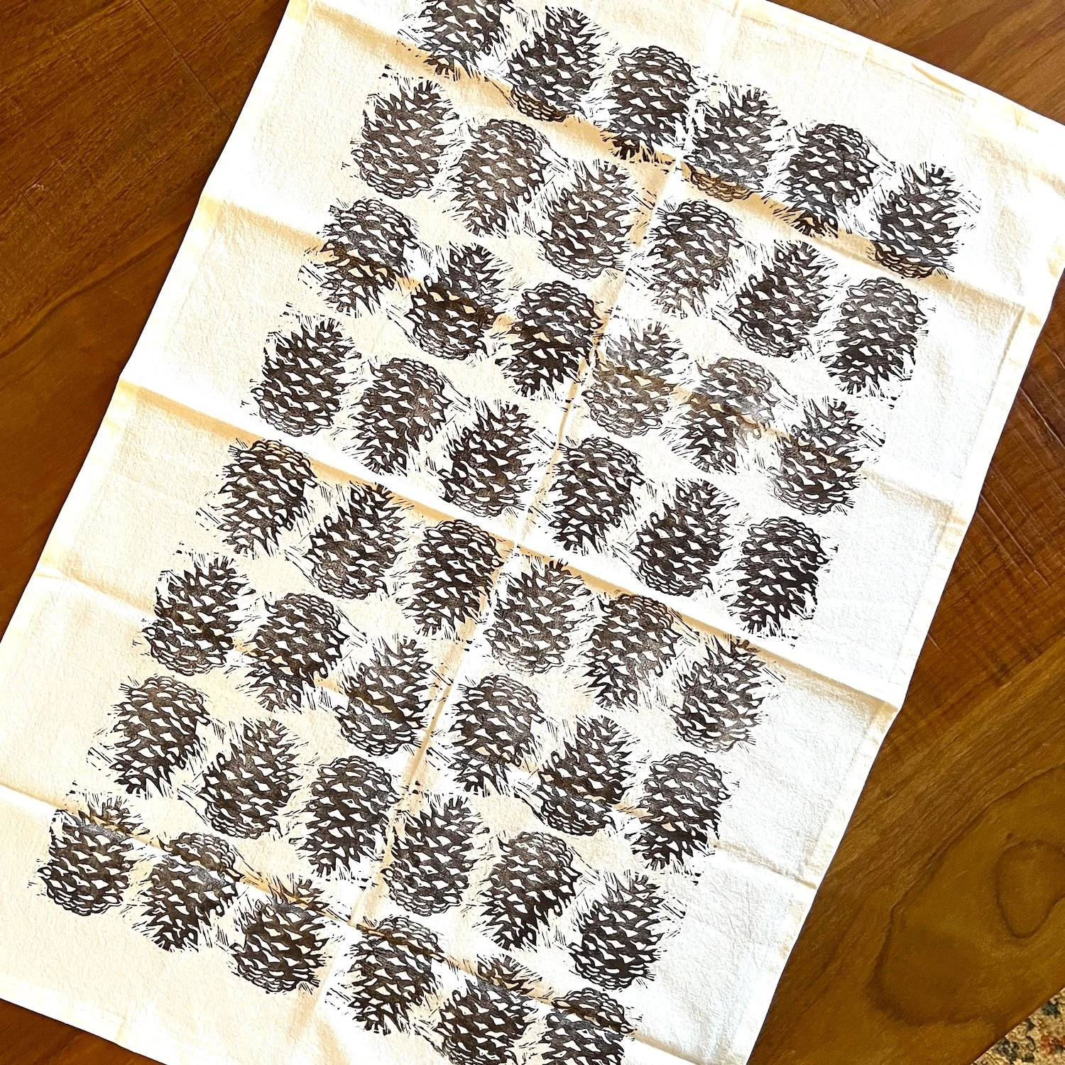 towel-3pinecones-small-6.jpg