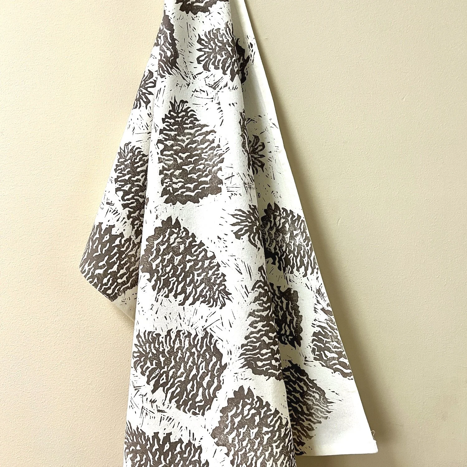 towel-pinecones-mushroom-4.jpg