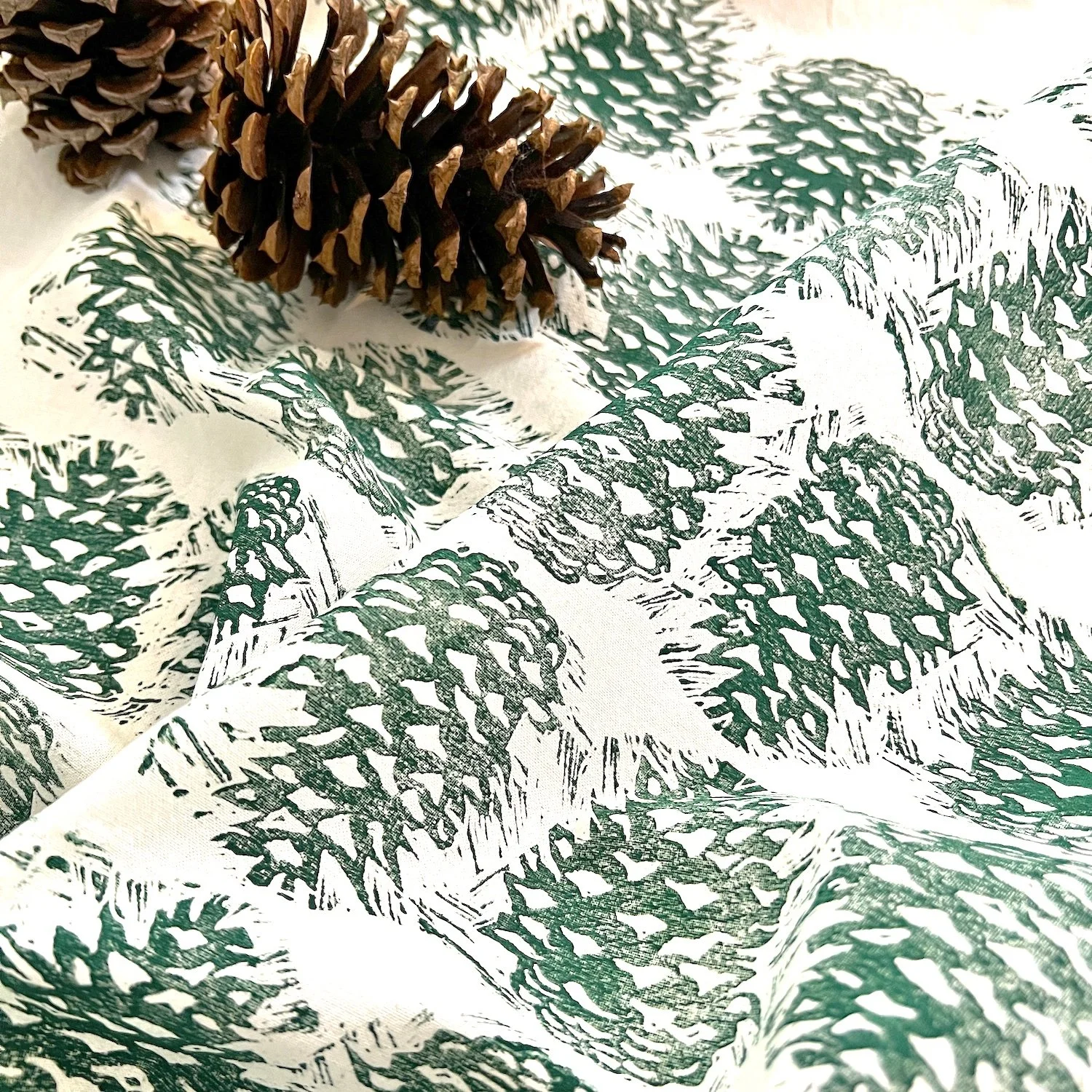towel-3pinecones-small-green-4.jpg