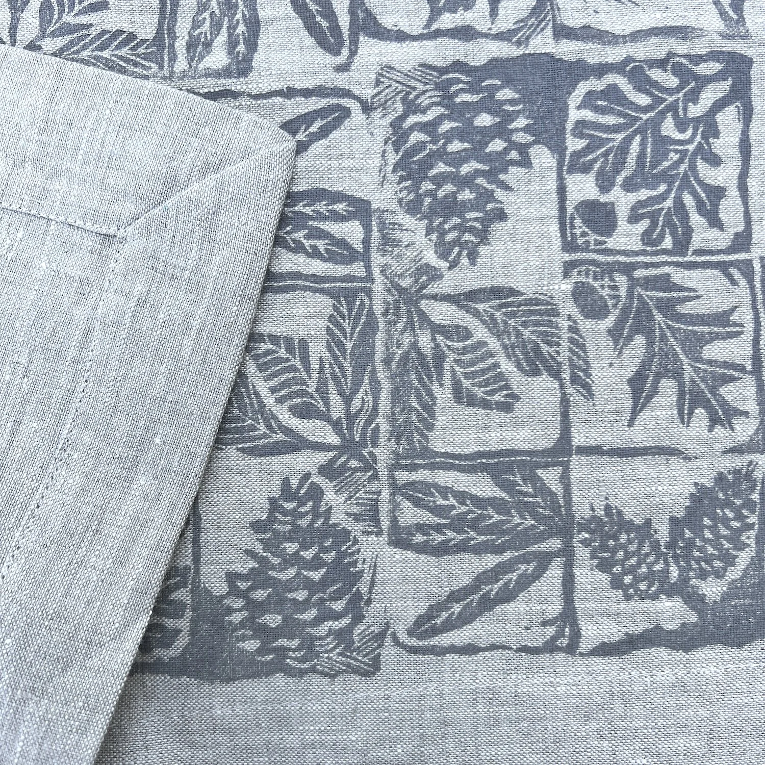 runner-leaves+pinecones-natural-linen-6.jpg