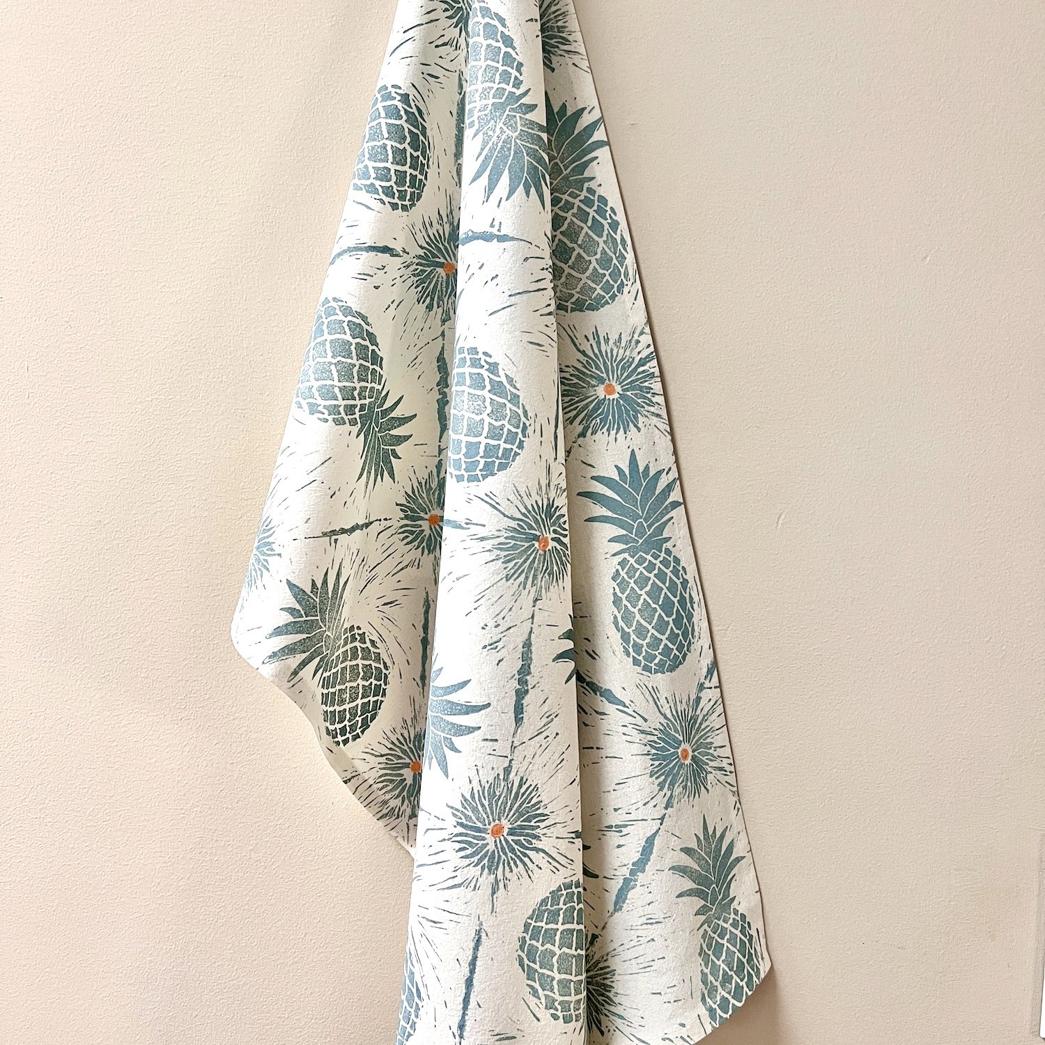 towel-pineapple-1.jpg