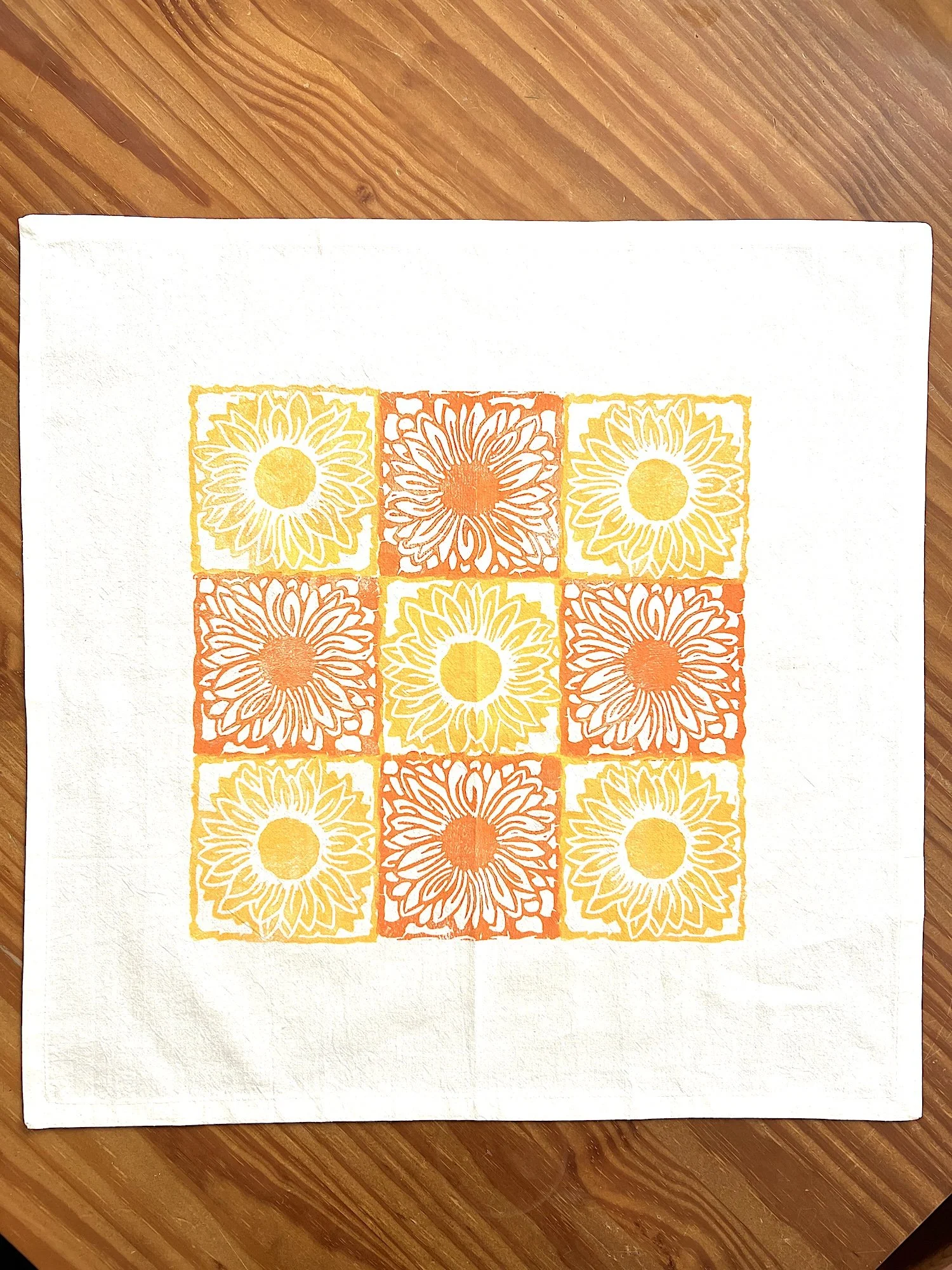 napkin-sunflower-19x19-4.jpeg