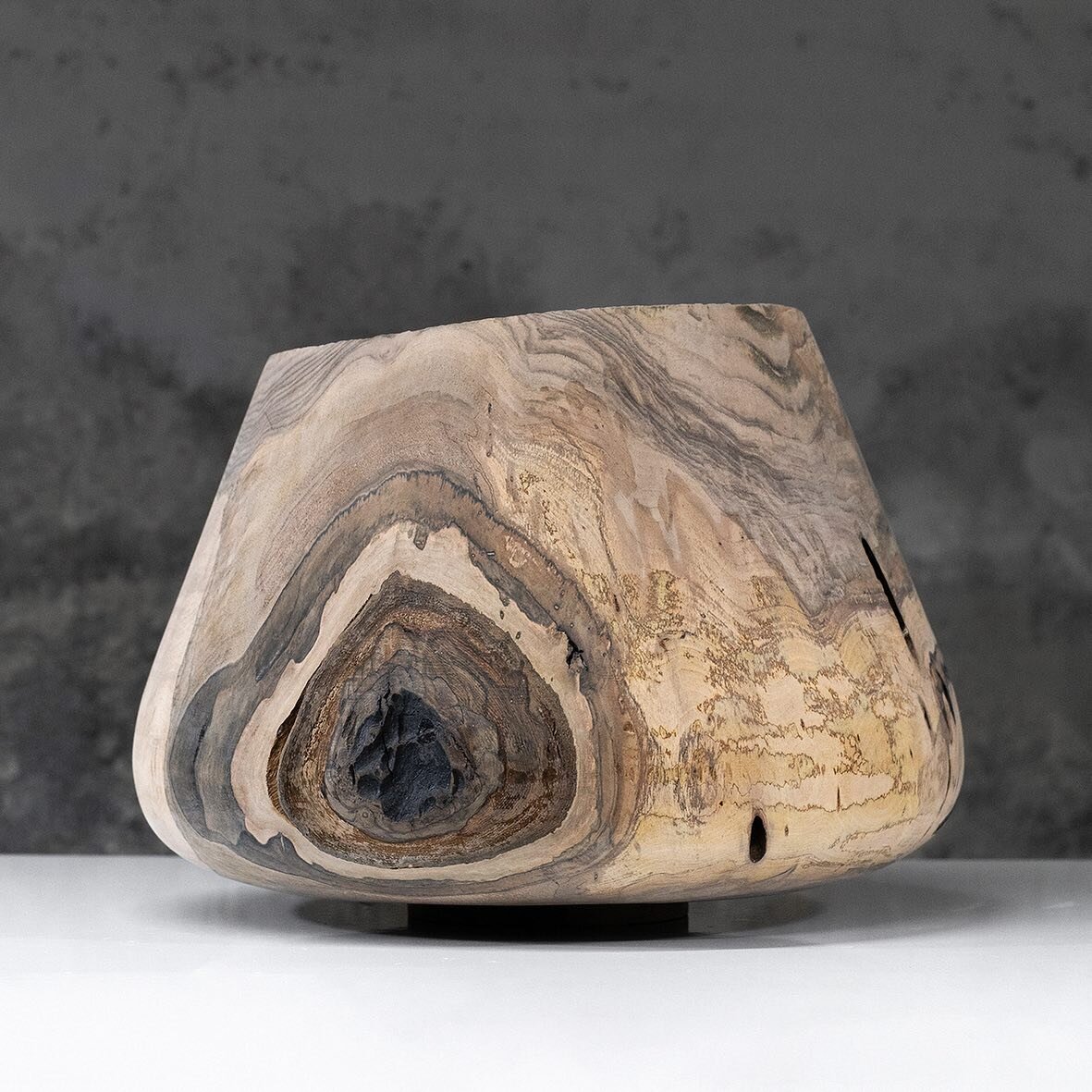 RUINS XIII - European Walnut - 380 x 380 x 280 mm -
-
-
The seasoning process plays a fundamental role in my work, because it is there that the connection between me and the material is most unfolded, in that tension between the shape I have chosen a
