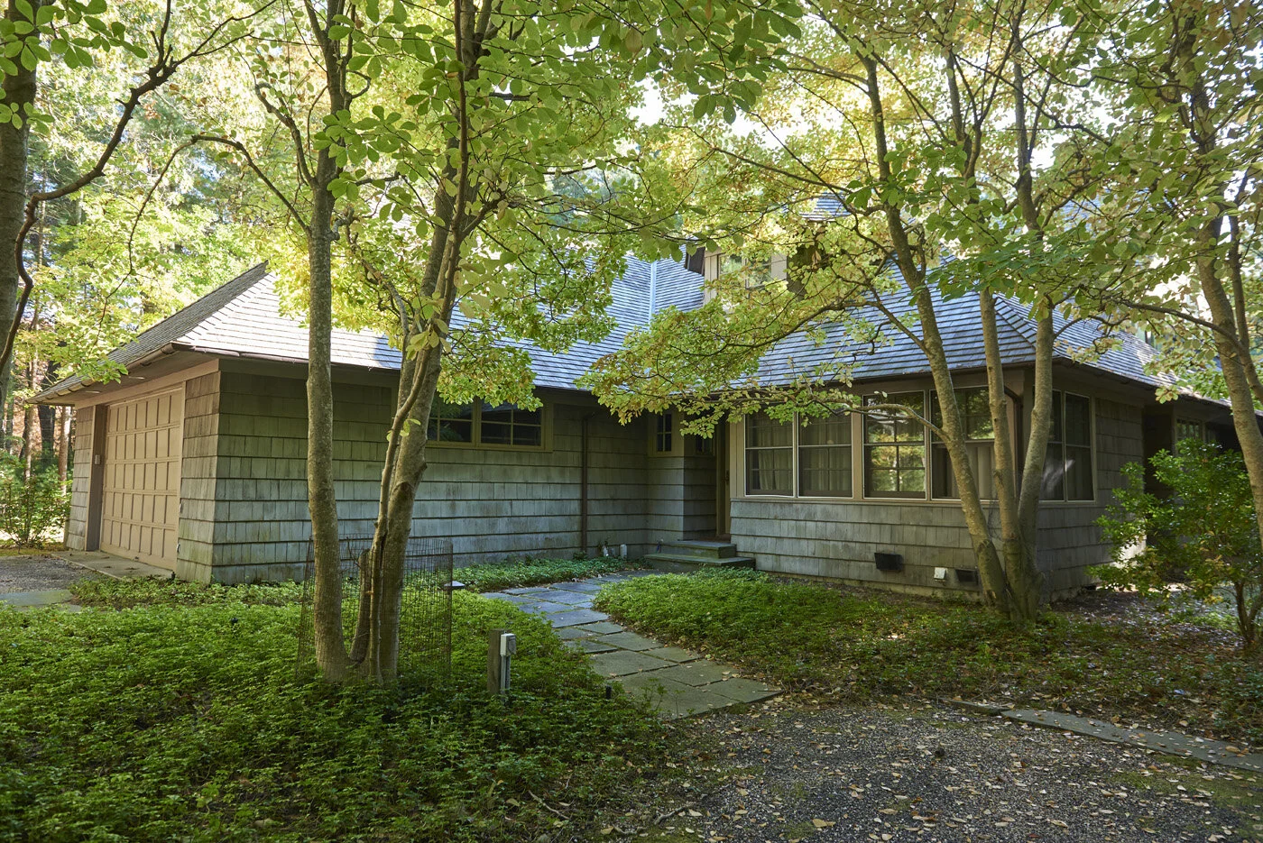  Front view of Hamptons home, designed by Hamptons architect Ernest Schieferstein 