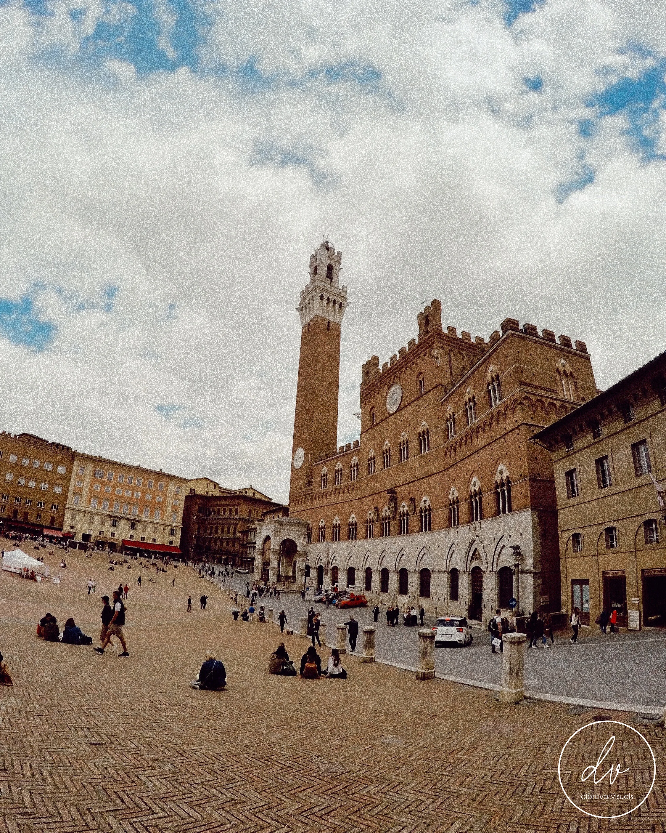 SIENA1.jpg