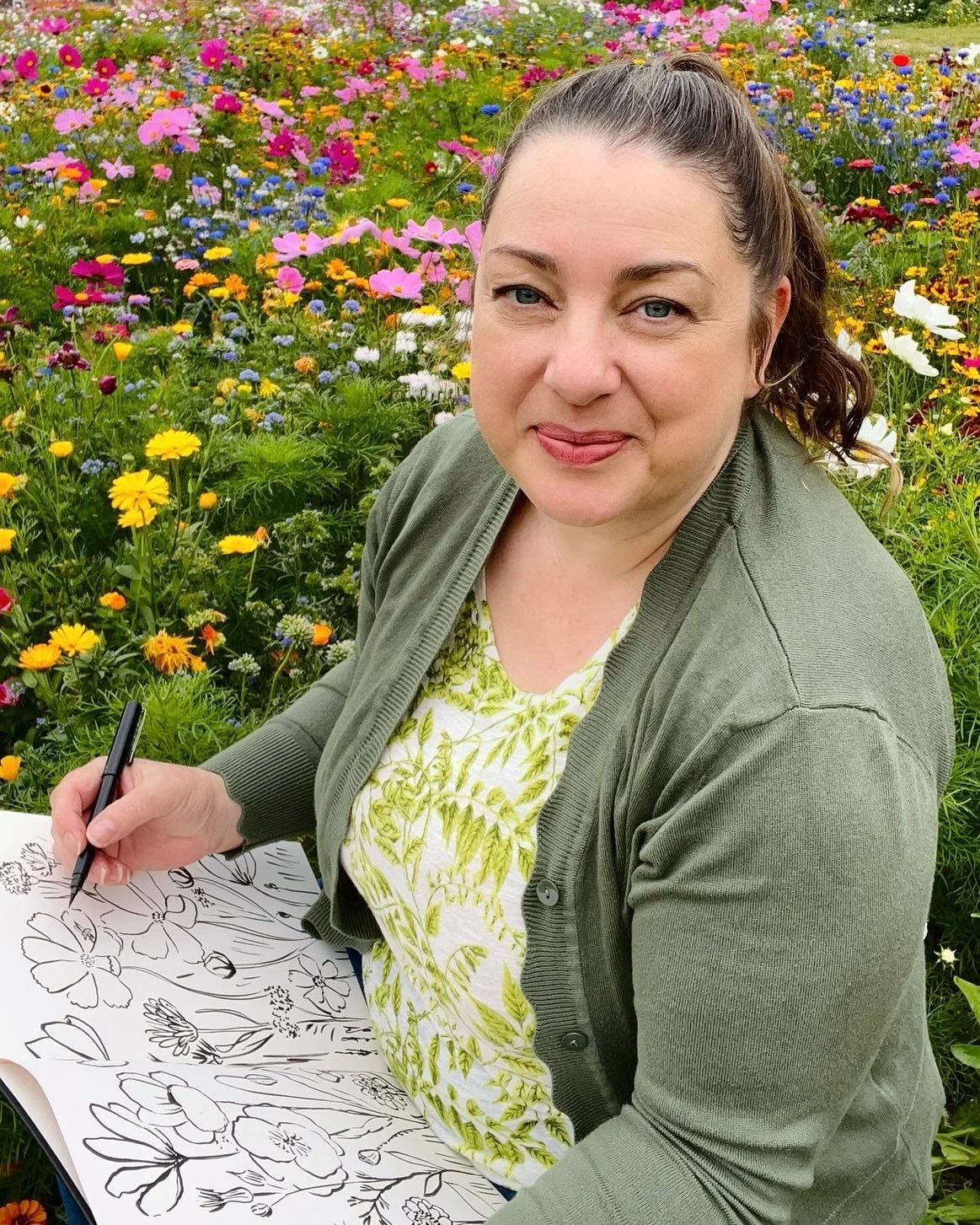 Sketching here feels like bottling sunshine and petals 🌼🌸
Most days I&rsquo;m drawing quietly behind the scenes, but this beautiful place made me want to pop into the frame and say hello!
I was actually on my way back from swimming when I spotted t