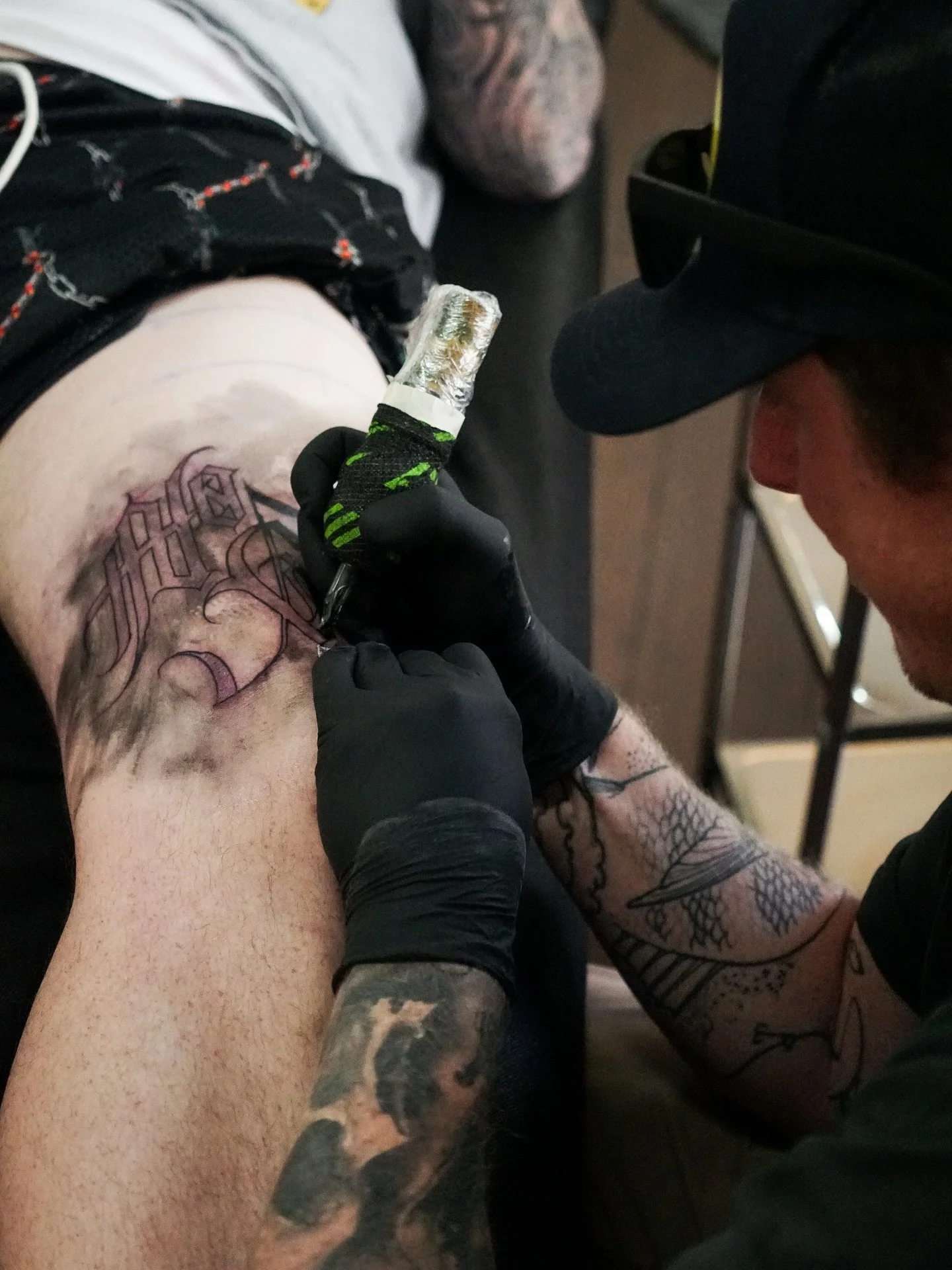 What a privilege it was to watch @mystiktattoos the master of lettering, bring his intense style to life in person using @lotusneedles cartridges. Mystik is a world-class artist, known globally for producing some of the most flawless lettering on ski