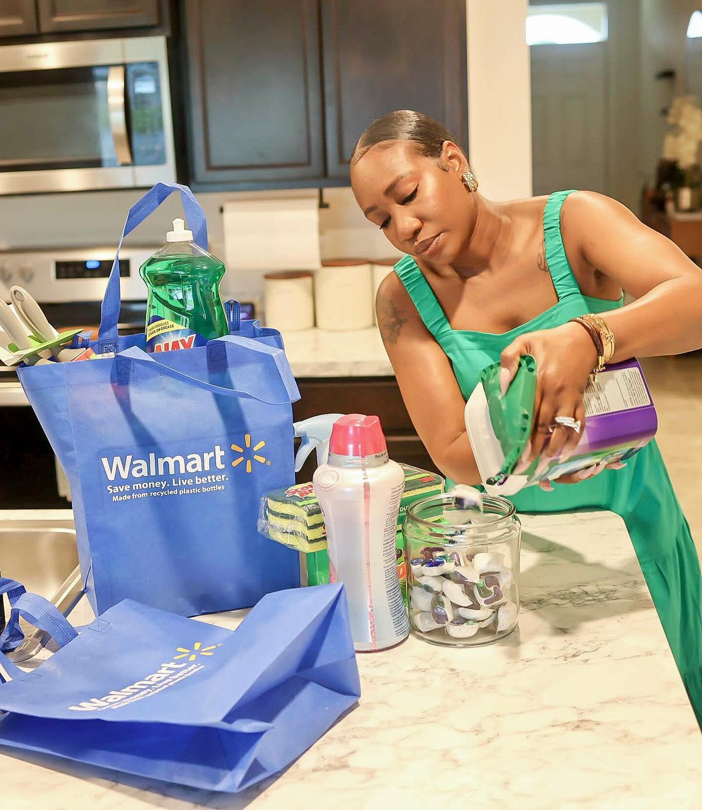 If you didn&rsquo;t know, me and #walmartplus go together real bad. When it&rsquo;s time to replenish my household items I just log into the @walmart app, place my order, and wait in the comfort of my home for the items to be delivered. I wouldn&rsqu