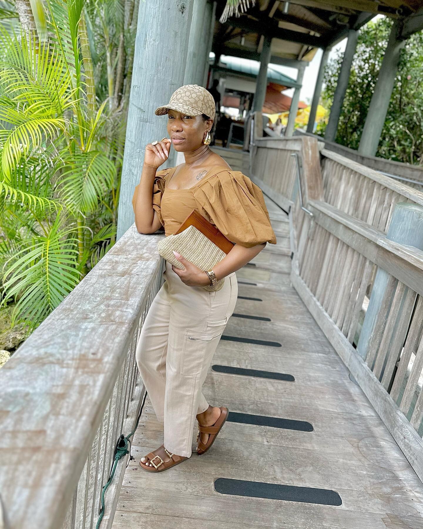 Chill but you get the vibes&hellip; 
.
.
Details 
Hat | @coach 
Earrings | @amazonfashion 
Top | @shopmarjoe (old)
Pants | @zara (old)
Bag | @express 
Sandals | @schutzoficial (linked in stories/bio)
.
.
.
.
.
.
.
.
.
.
.
.
.
.
Sunday funday, summer 