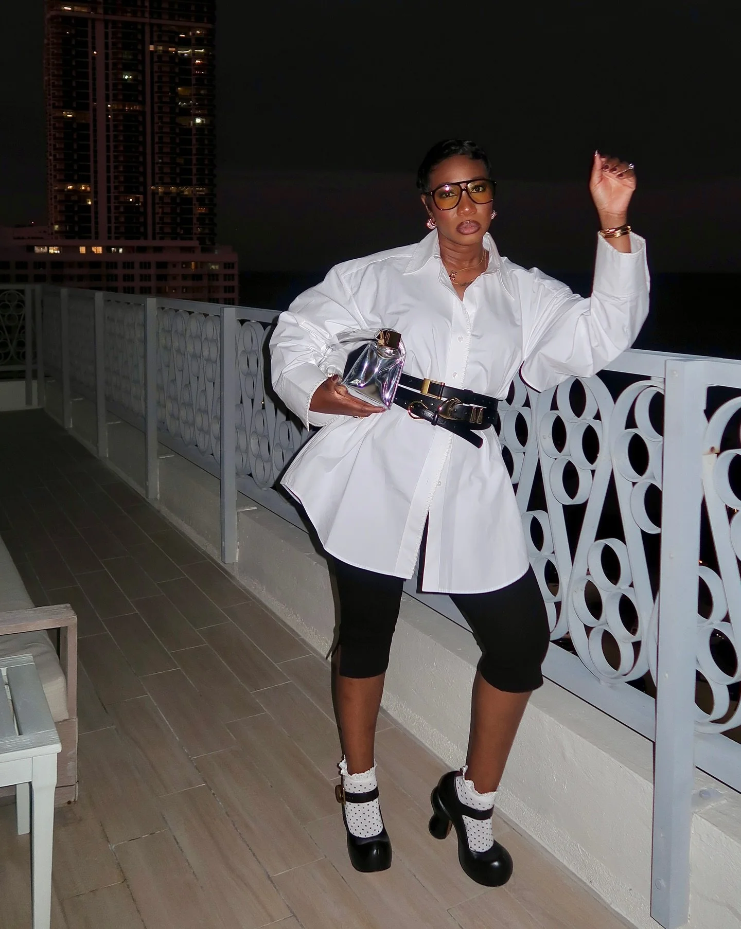 Miami nights✨💫 
Had to stop by the @12pmstudios by @jeneenaylor pop up to preview the winter collection that dropped today. 

For #artbaselmiami I decide to shop my closet and yes I&rsquo;m wearing 3 belts🤭🤭

Top | @hm 
Capri pants | @asos 
Bag | 