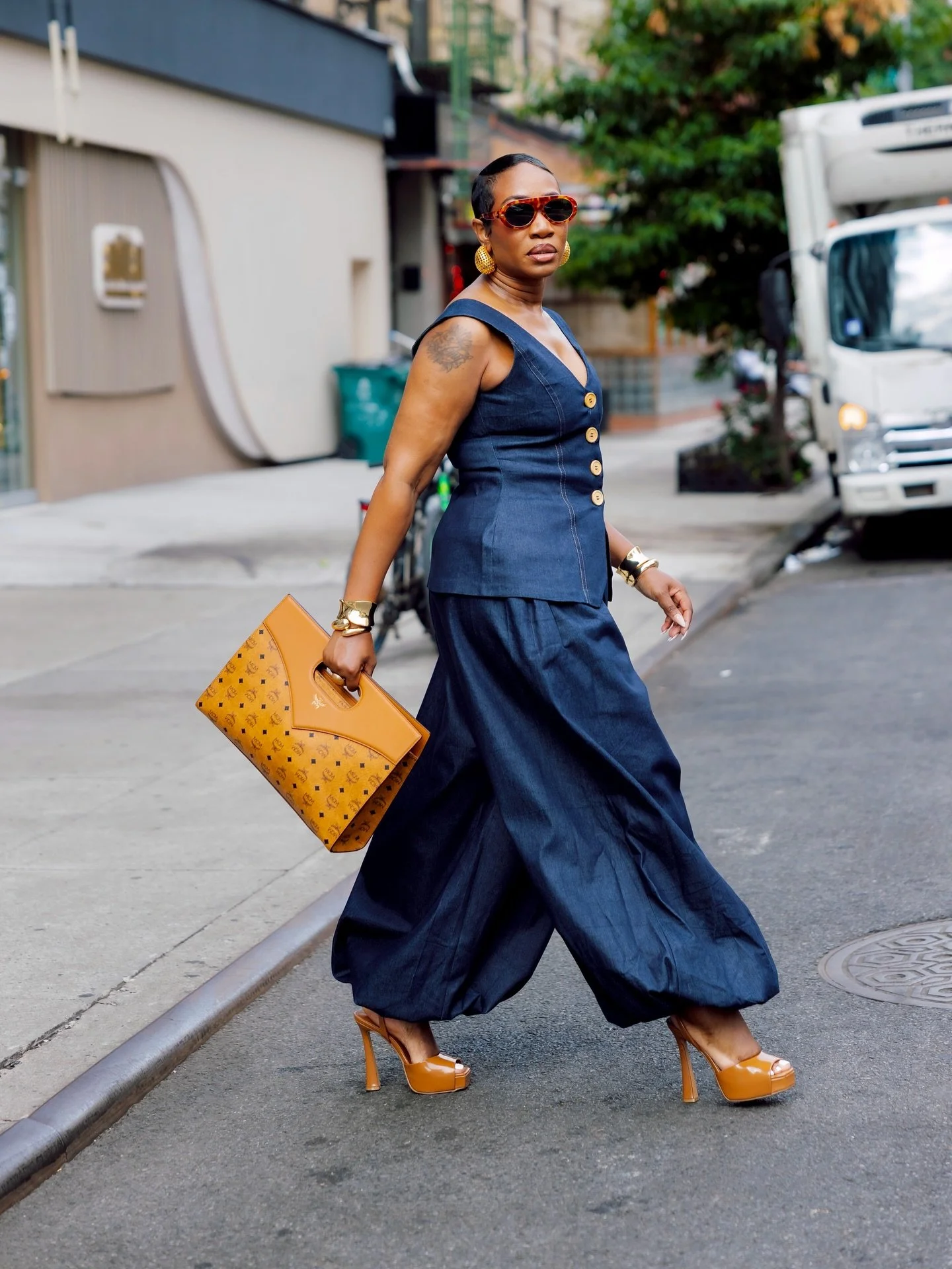 From the Black Owned archive&hellip; Had to take a walk down memory lane as we close out Black History Month🫶🏾🤎

Let me know your favorite look and I&rsquo;ve tagged each brand on the photo.